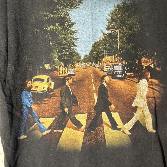 Vintage Vintage 2005 Beatles Abbey Road Men’s Size M Medium Black T- Size US M / EU 48-50 / 2 - 2 Thumbnail