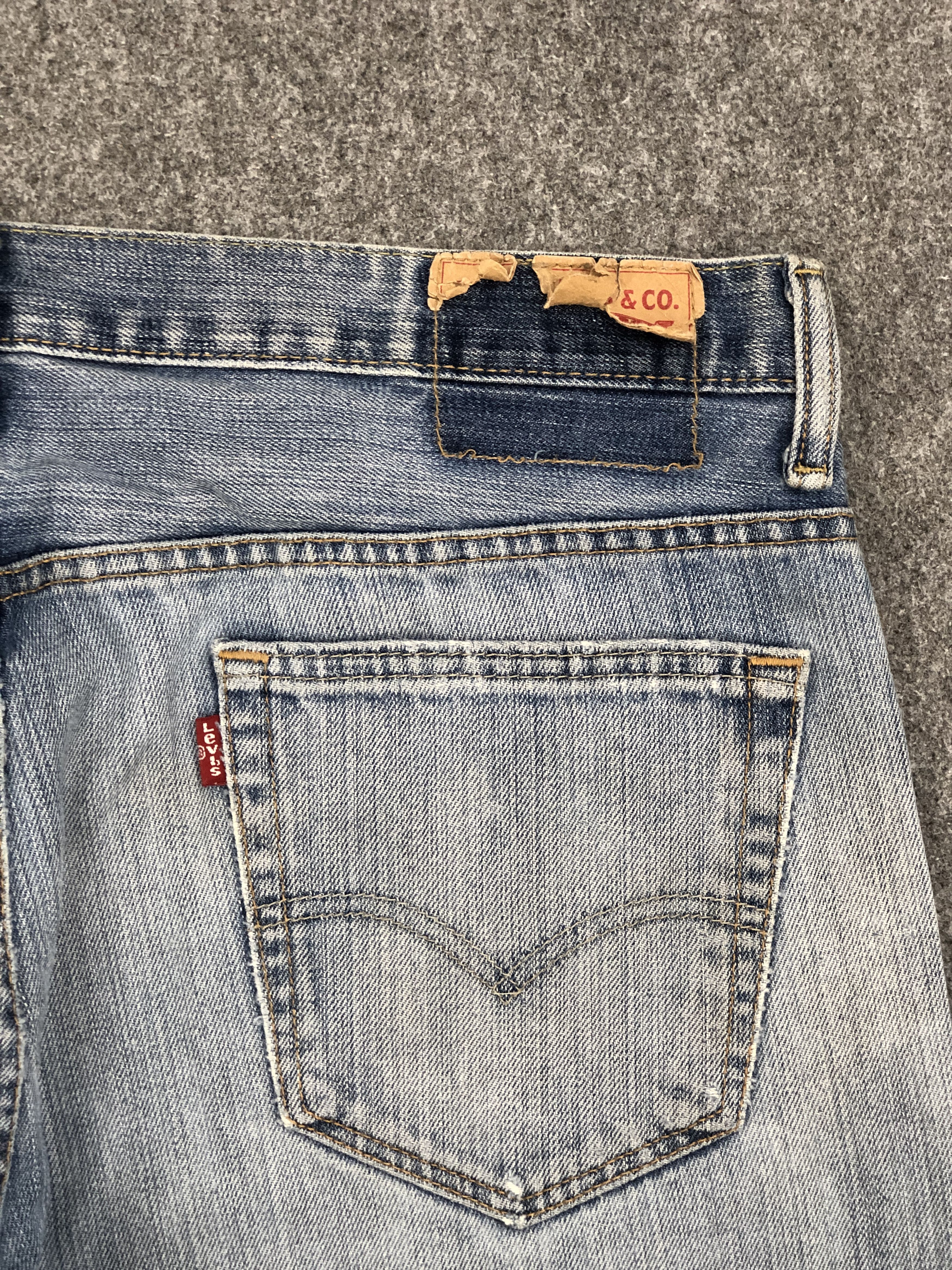 Levi's Vintage Distressed Levis 569 Faded Blue Jeans Size US 37 - 13 Thumbnail