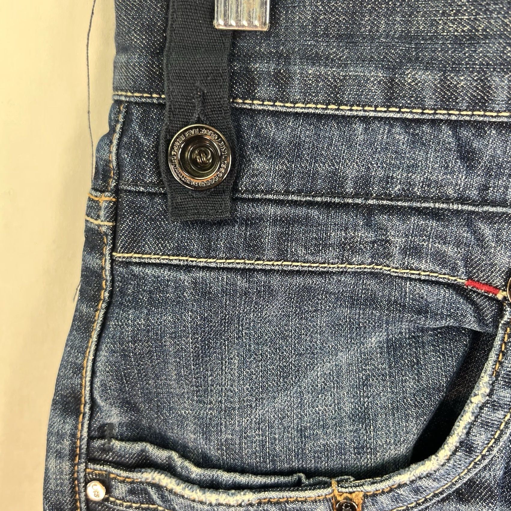 Coogi COOGI Jeans Vintage Wide-Leg Denim Mens Size 40 Blue 42x34 Hip Hop Embroidered 5-Pocket Regular Rise Pants Size US 40 / EU 56 - 7 Thumbnail