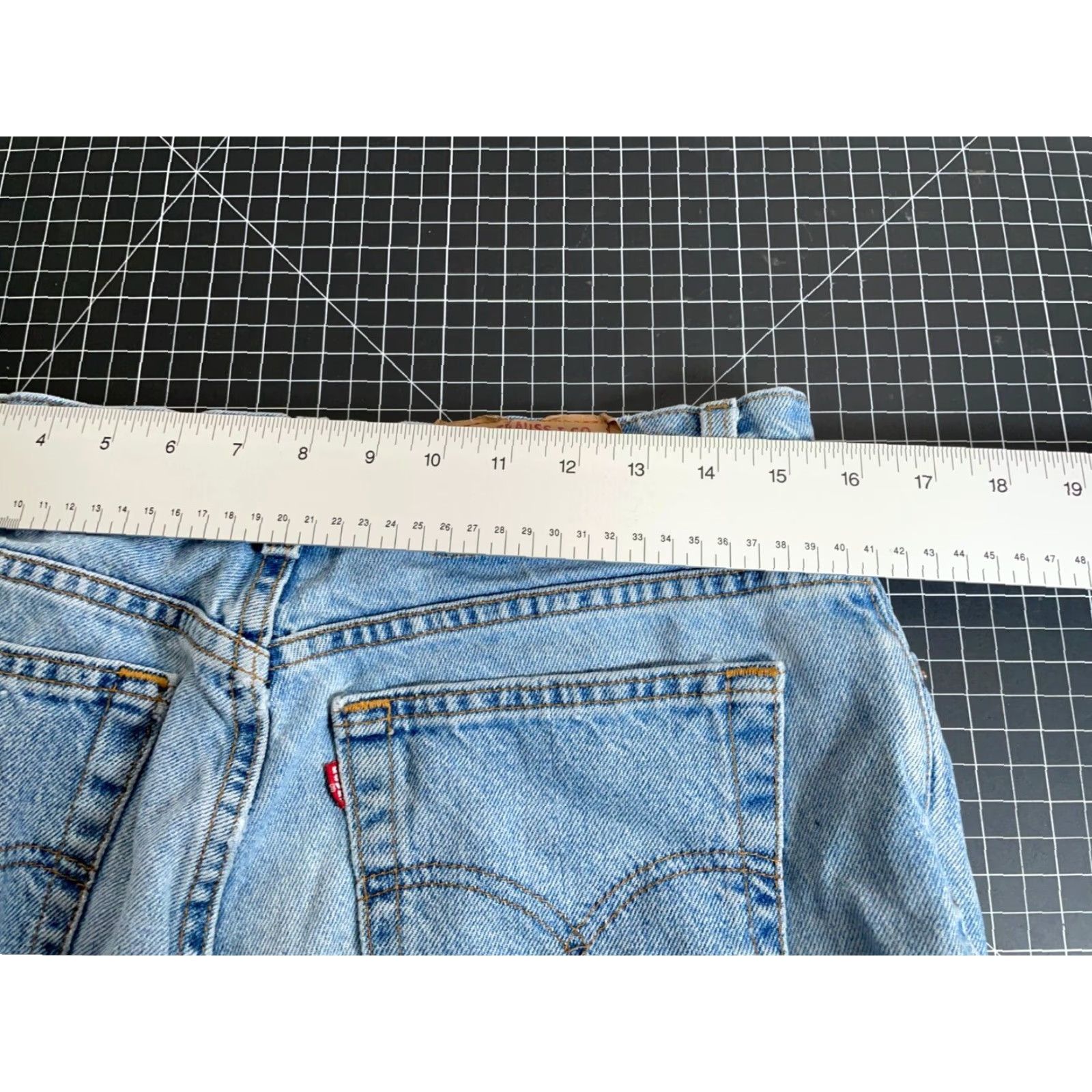 Levi's VINTAGE Levi's 551 Relaxed Tapered Jeans Women's 14 Med 31 x 28.5 Blue 90s Hipster Size 36" / US 14 / IT 50 - 6 Thumbnail