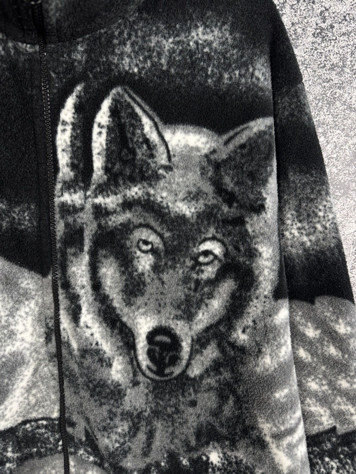 Vintage Vintage Wolf Fleece Jacket Sherpa Warm Overprint Nature M-L Size US L / EU 52-54 / 3 - 6 Thumbnail