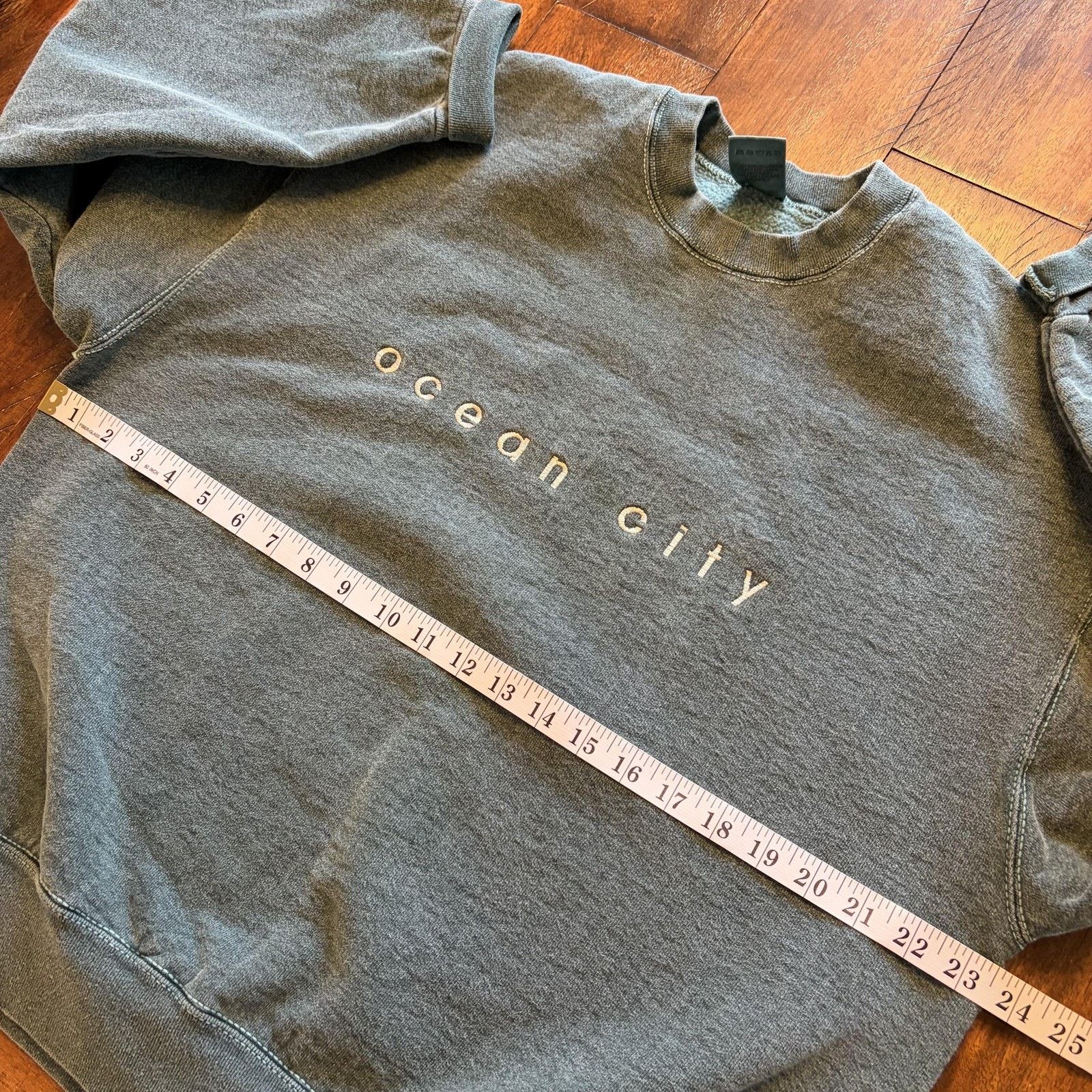 Fruit Of The Loom Vintage Fruit Of The Loom Ocean City Sweatshirt Mens L Size US L / EU 52-54 / 3 - 8 Thumbnail