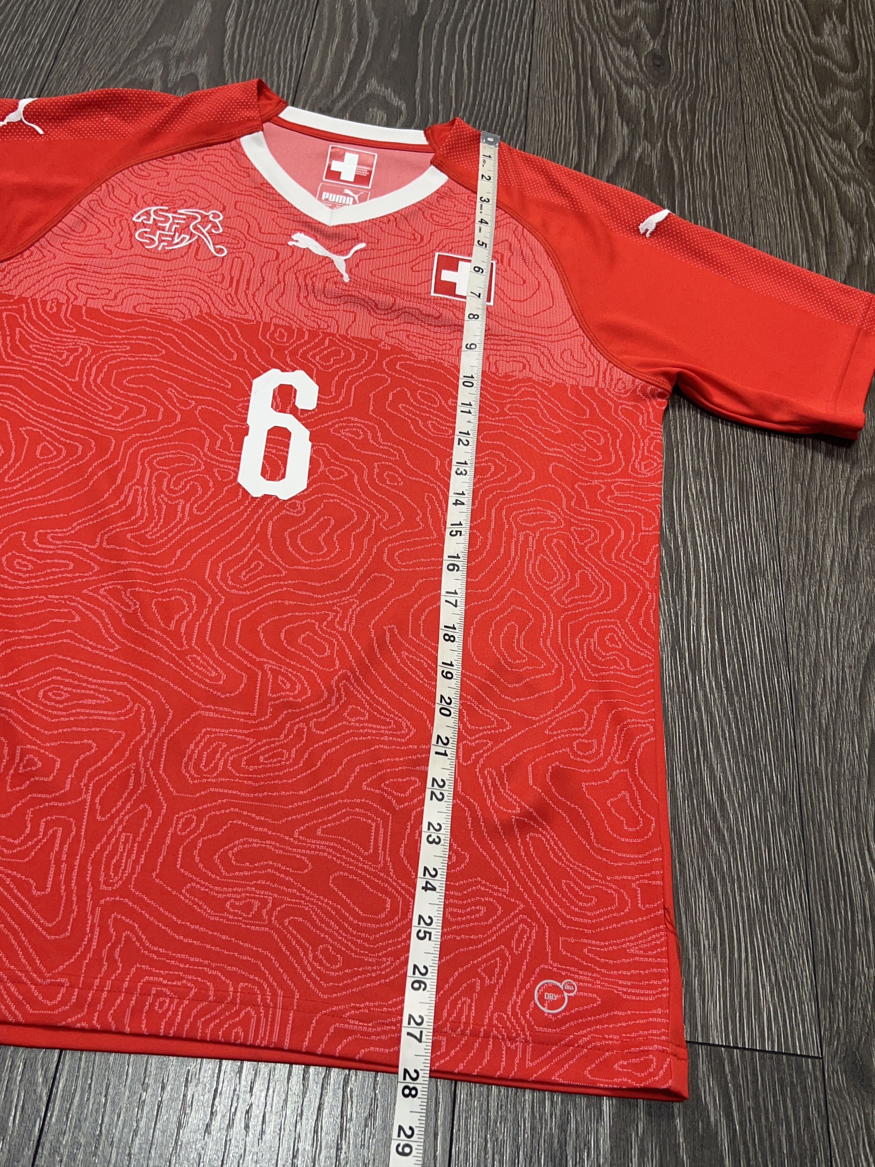 Puma #6 Michael Lang Switzerland Football Soccer Shirt Jersey Size US M / EU 48-50 / 2 - 7 Thumbnail