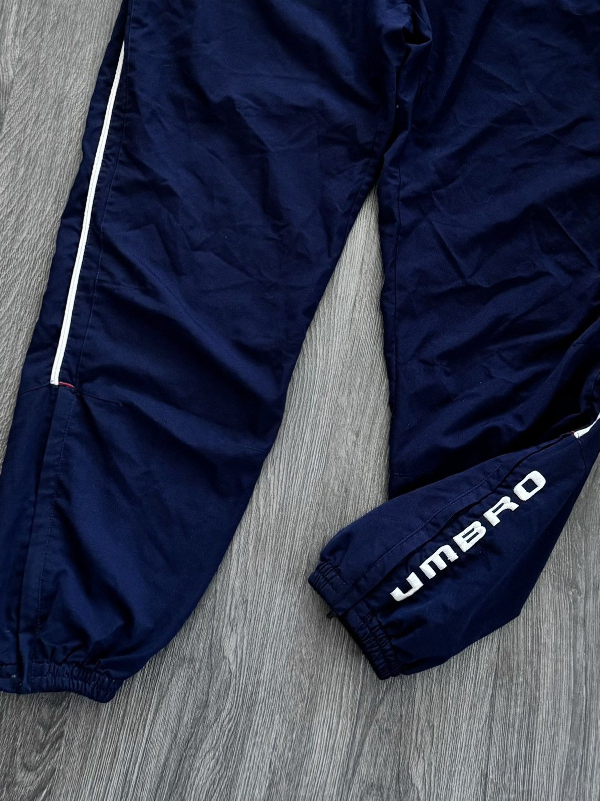 Umbro Vintage Umbro Navy Track Pants Size US 34 / EU 50 - 3 Thumbnail