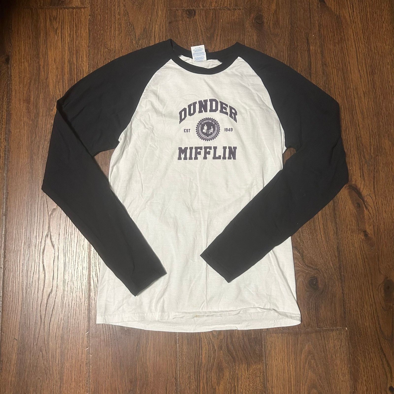 Port & Company Dunder Mifflin L/S shirt Size US S / EU 44-46 / 1 - 1 Thumbnail