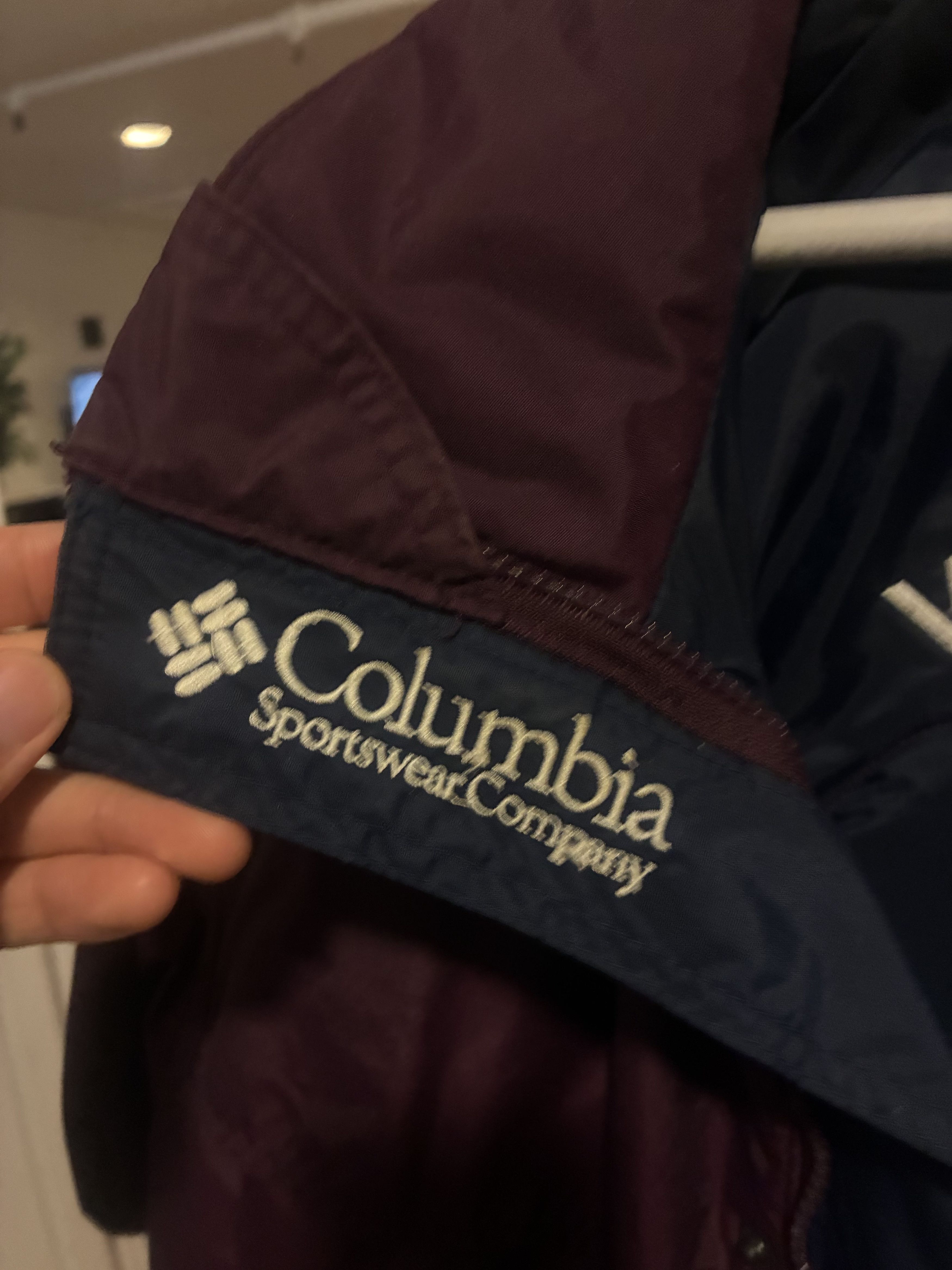 Columbia Vintage Maroon Columbia Windbreaker with cool Logo Size US M / EU 48-50 / 2 - 10 Thumbnail