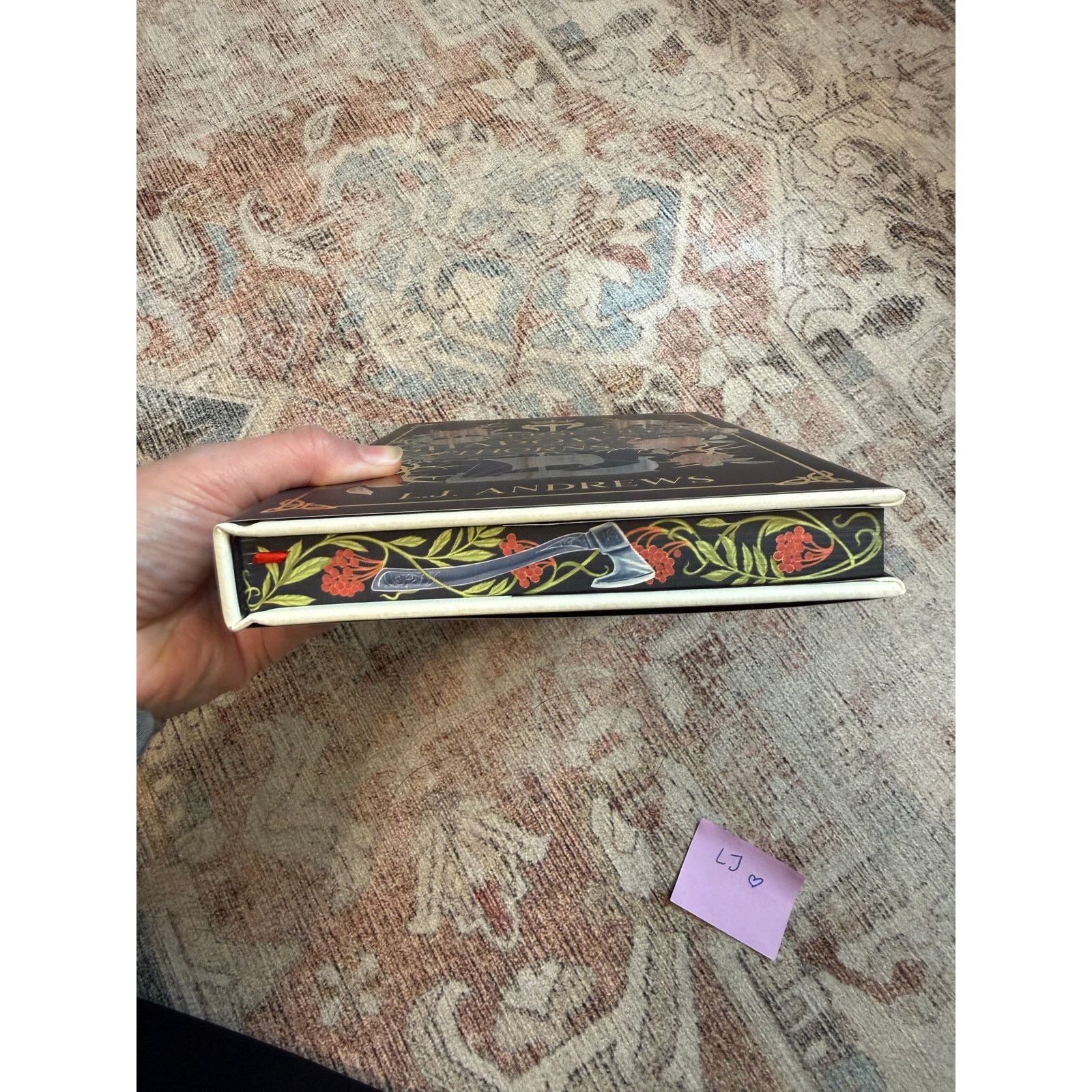 & Other Stories A Curse of Shadows and Thorns - Unplugged Book Box Size 40 - 6 Thumbnail