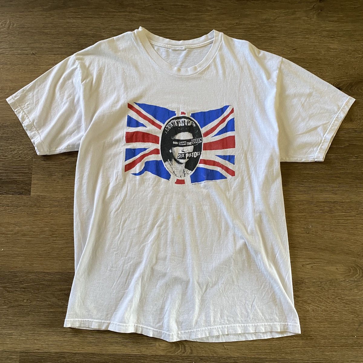 Image of Vintage Y2K 2001 God Save The Queen Sex Pistols Rock Band White Tee, Men's (Size XL)