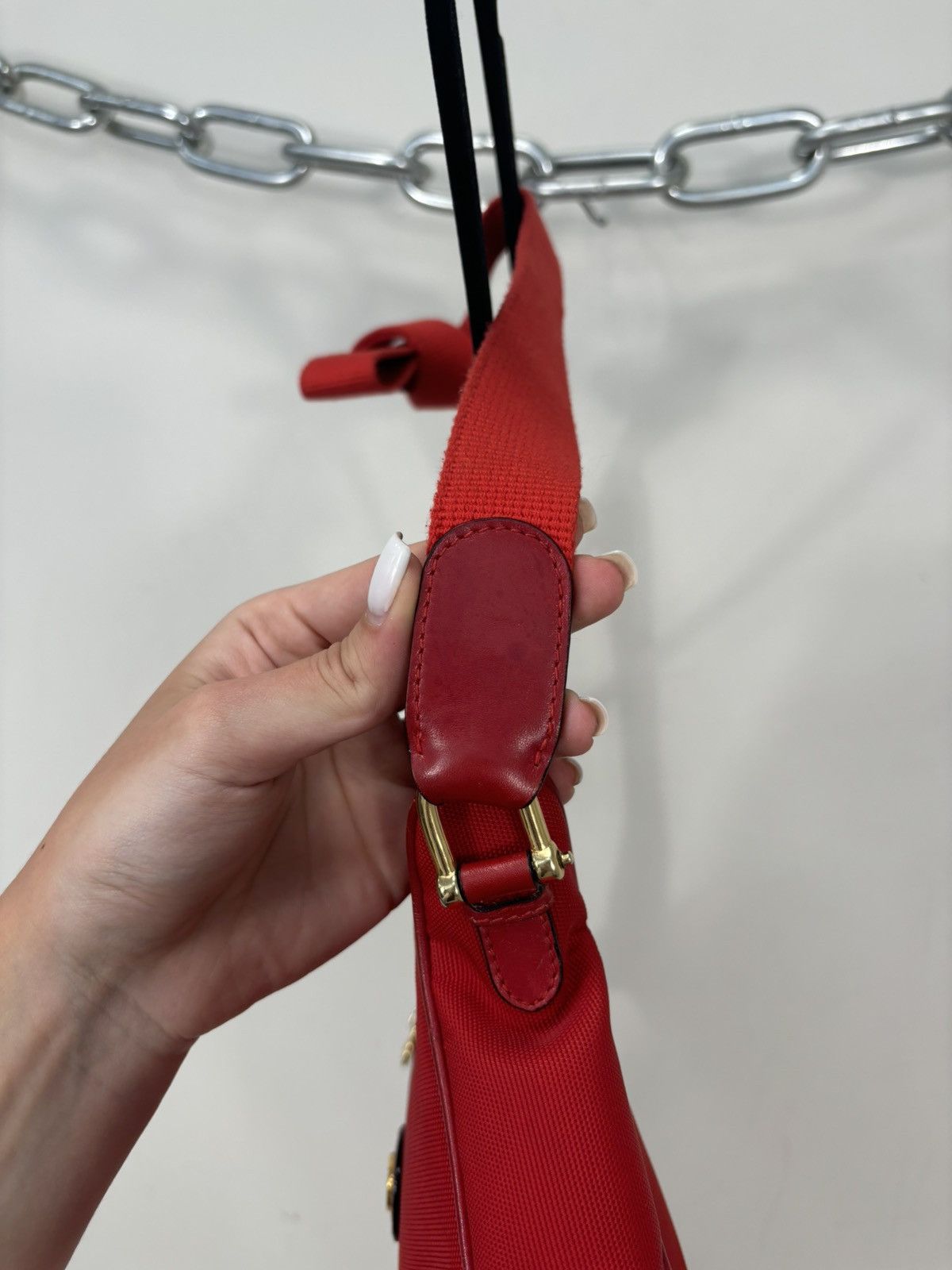 Celine Vintage Celine MO4 Red Fabric Minimalist Rare Shoulder Bag Size ONE SIZE - 19 Thumbnail