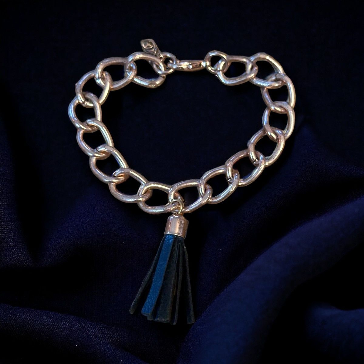 Other Gold tone leather tassel charm bracelet Size ONE SIZE - 1 Thumbnail