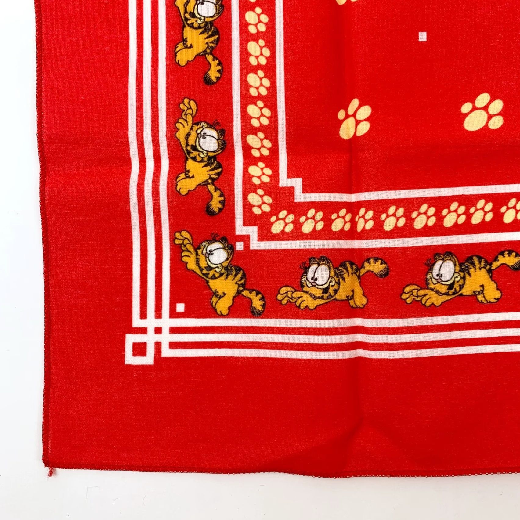 Vintage VINTAGE United Feature Syndicate Garfield Bandana 21.5"x21" Red Unisex USA Garfied Size ONE SIZE - 2 Thumbnail