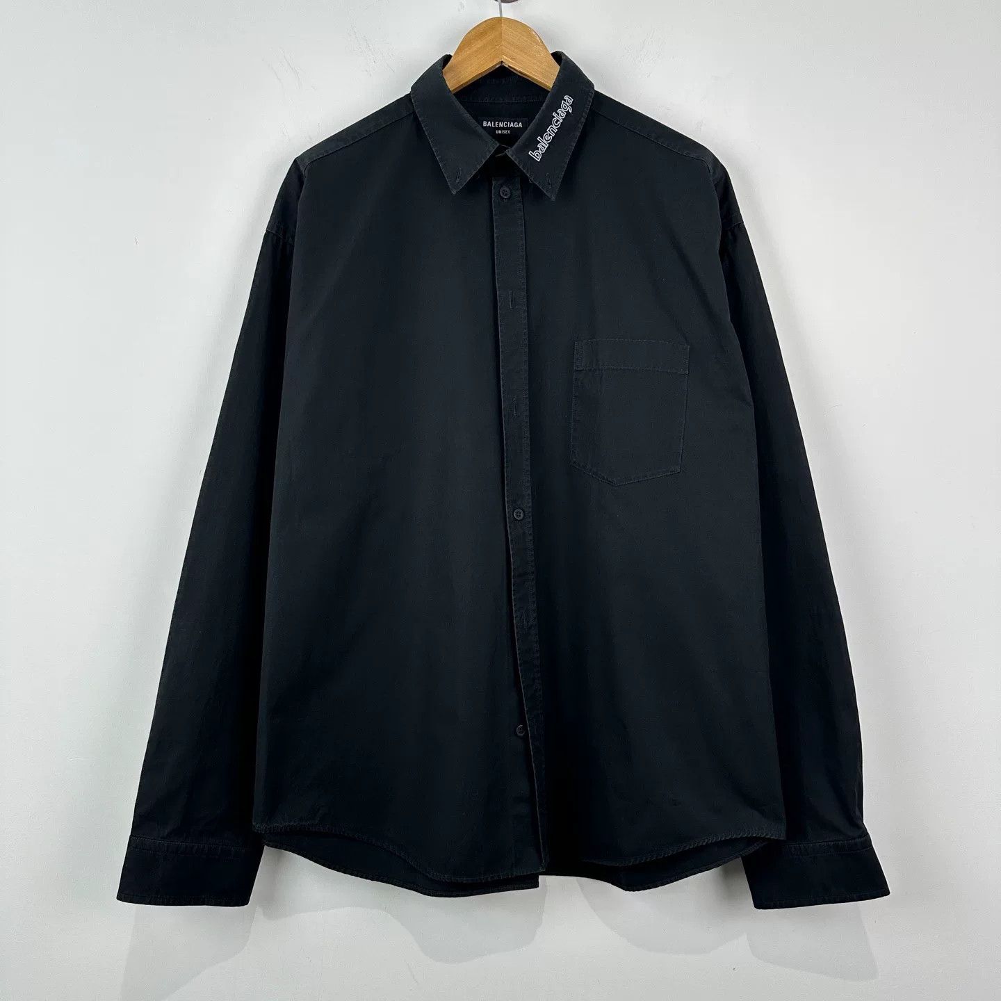 Balenciaga Balenciaga Embroidered Collar Shirt Size 39 Size US M / EU 48-50 / 2 - 1 Thumbnail