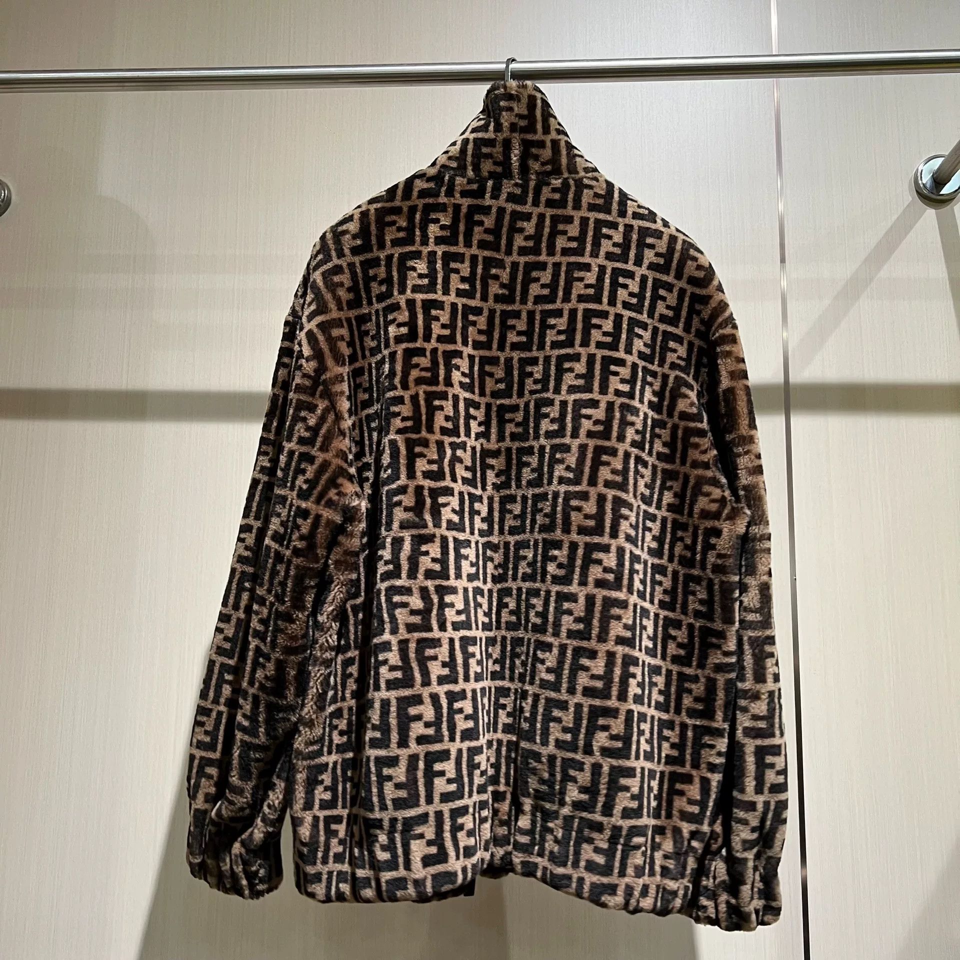 Fendi fendi ff printed plush outerwear jacket Size US L / EU 52-54 / 3 - 3 Thumbnail