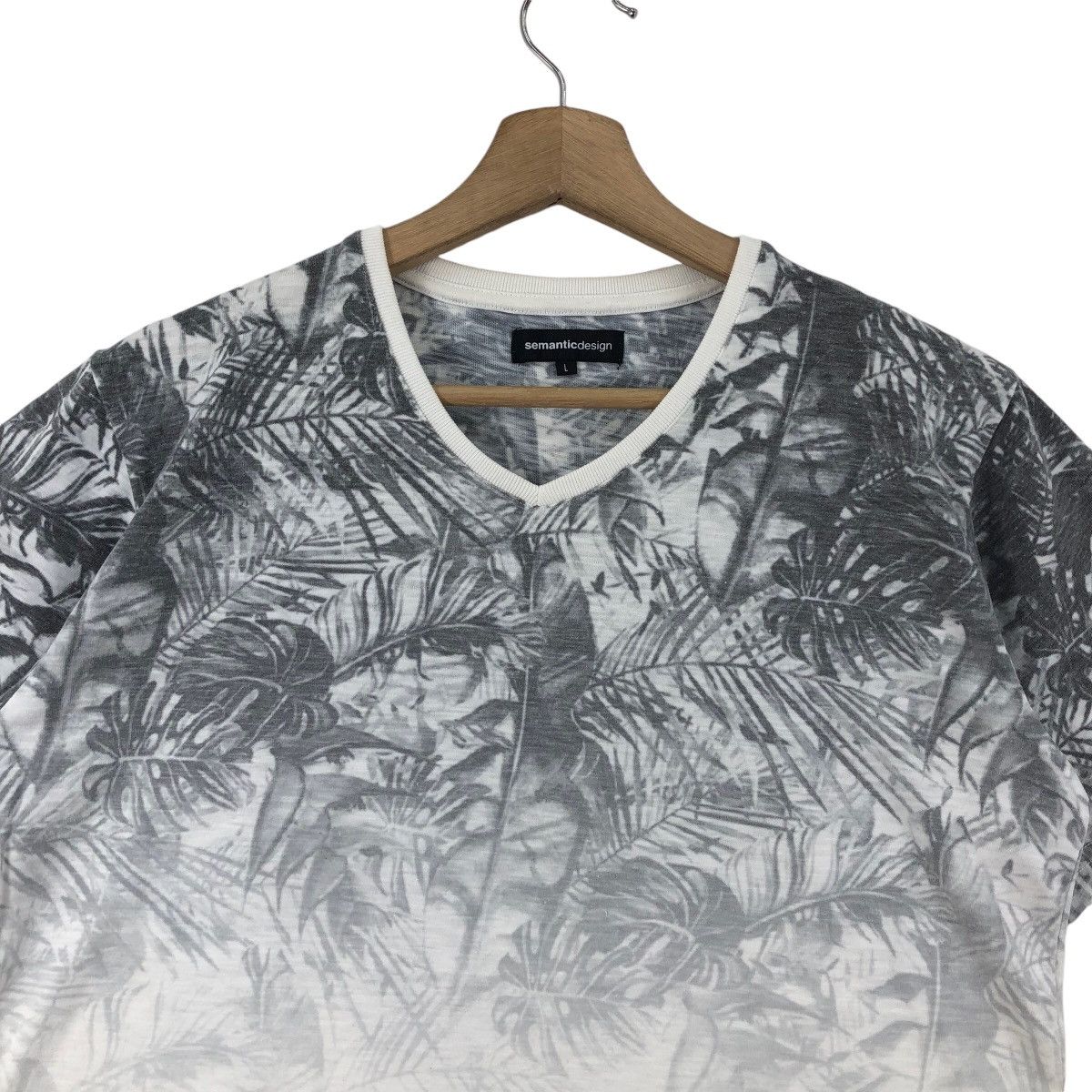 Japanese Brand × semanticdesign Semantic Design Tee Shirt Floral Logo Japanese Brand Size US L / EU 52-54 / 3 - 2 Thumbnail