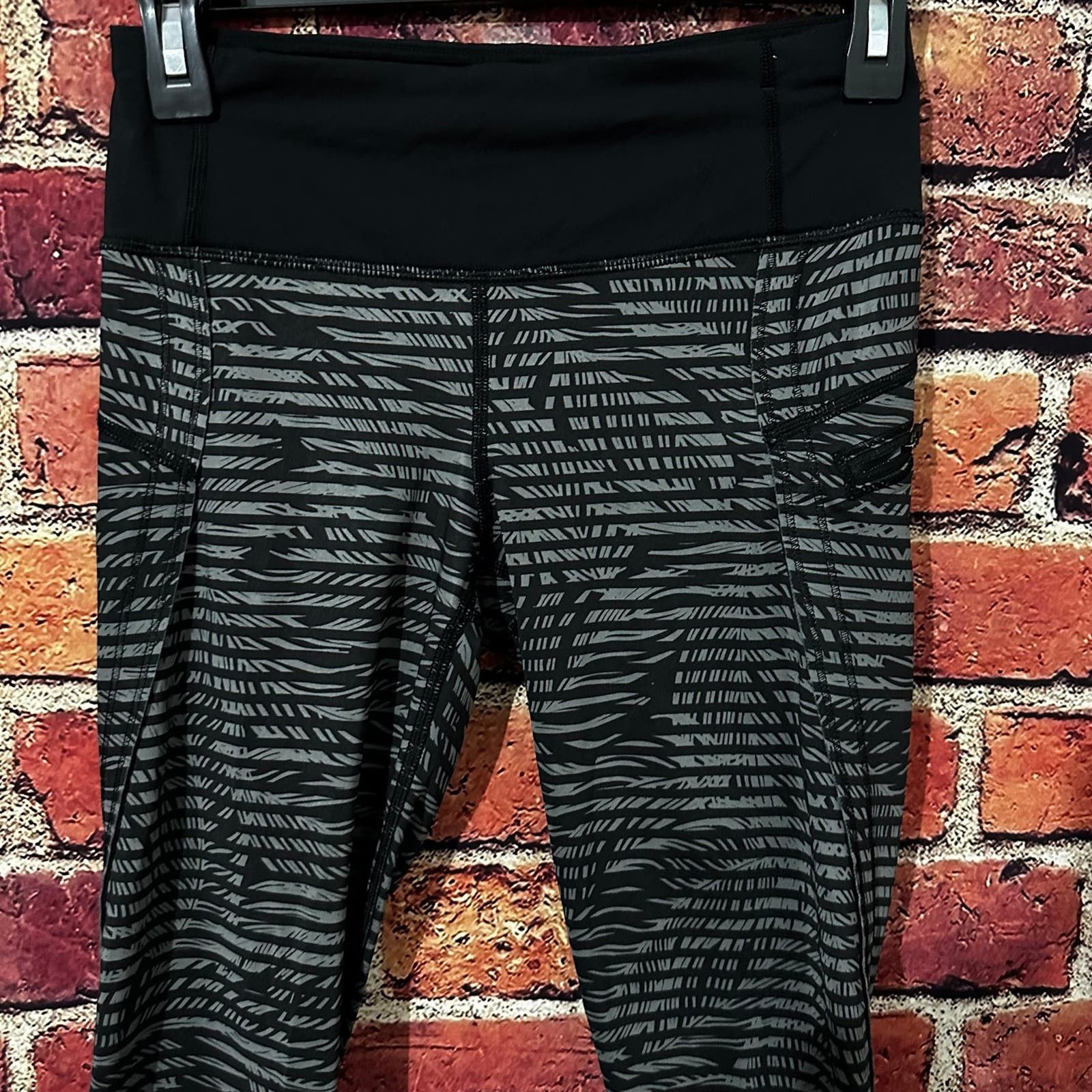 Lululemon lululemon leggings size 4 Size 27" / US 4 / IT 40 - 2 Thumbnail