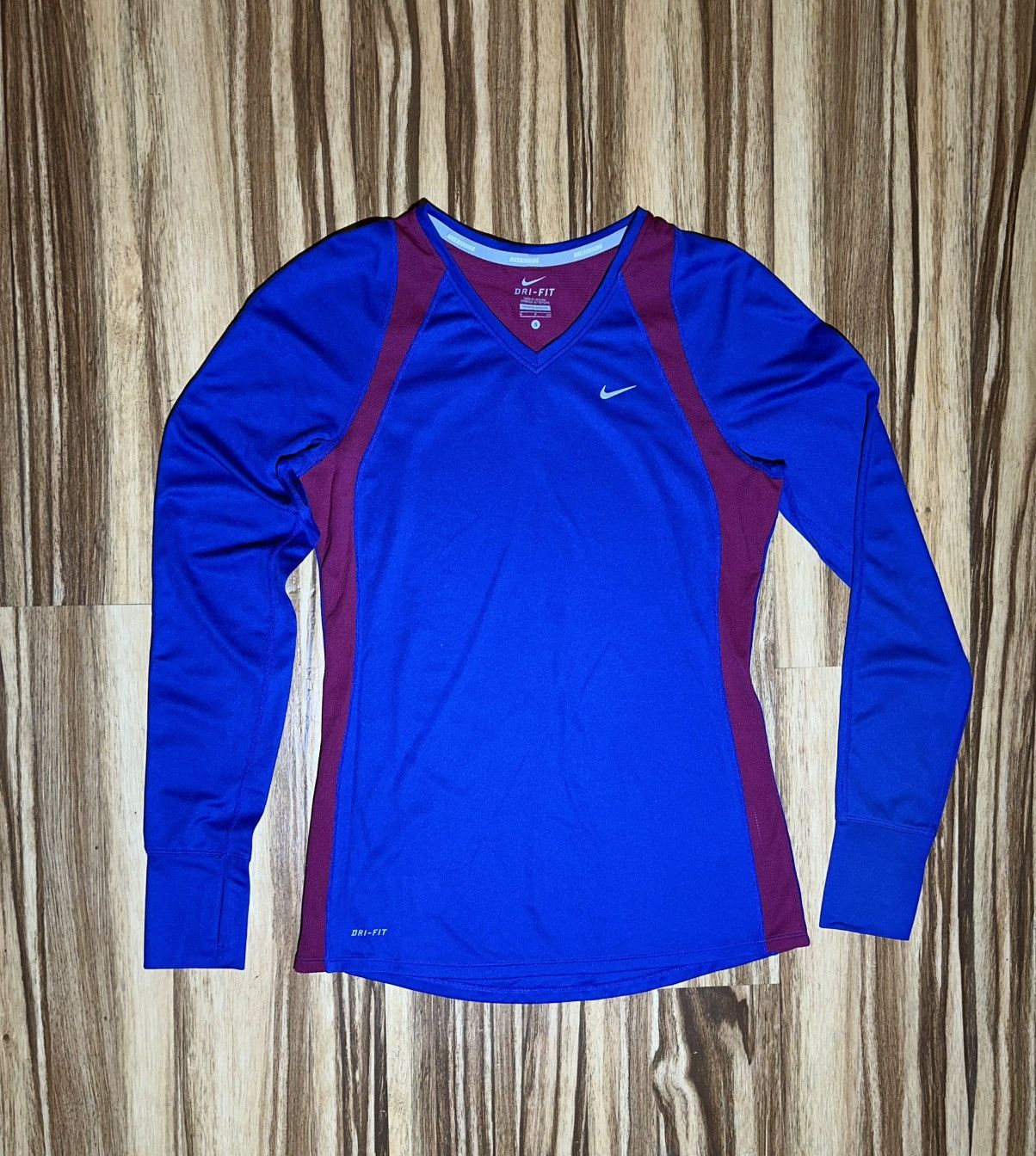 Nike Nike DriFit Women's Vibrant Purple and Burgundy LongSleeve Size S / US 4 / IT 40 - 1 Thumbnail