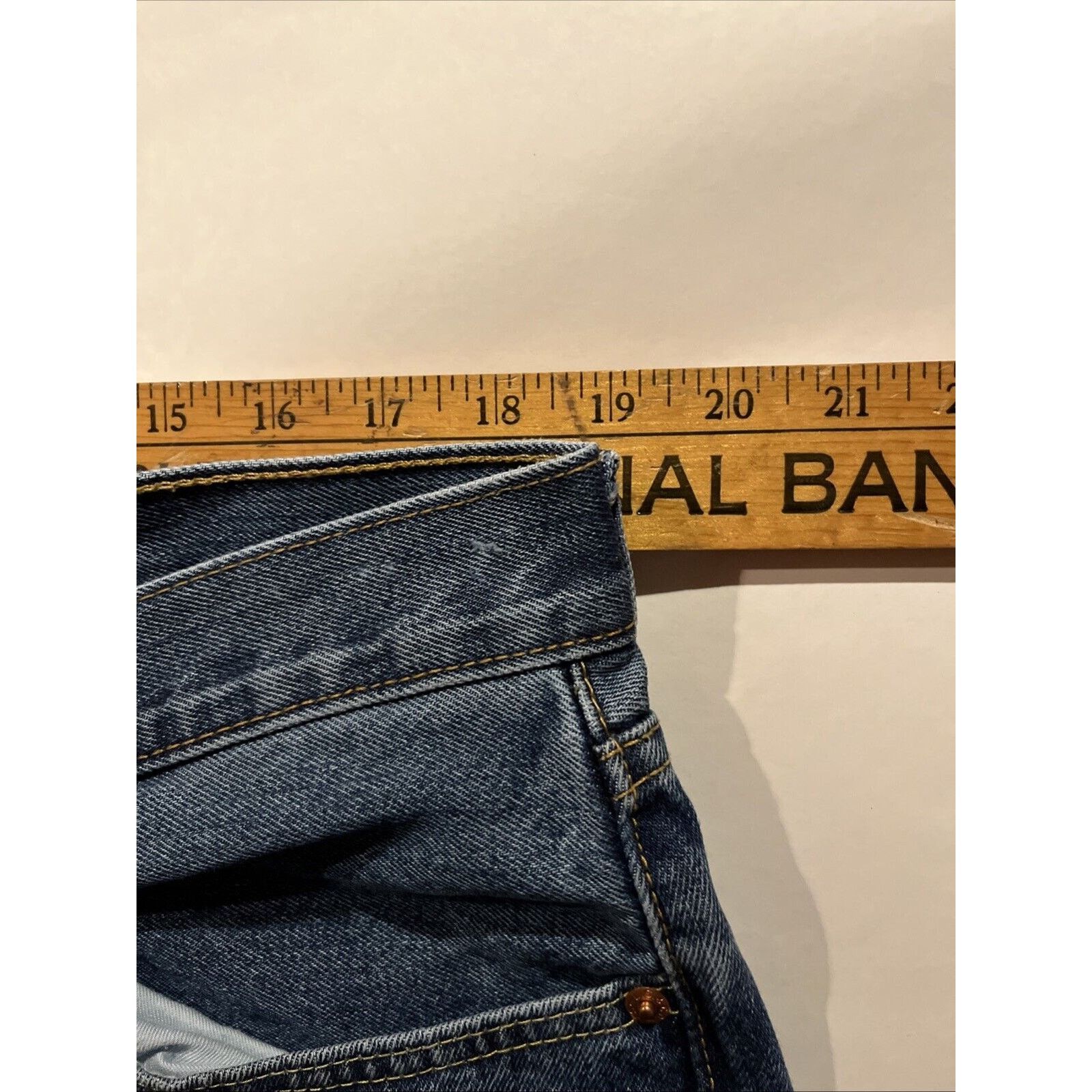 Levi's Levi’s VTG 550 Men’s 38x30 Fit Medium Wash Denim Jeans Blue Size US 38 / EU 54 - 5 Thumbnail