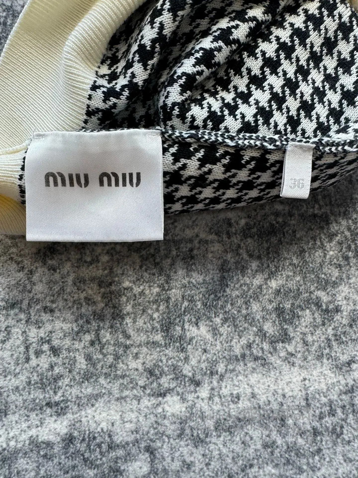 Miu Miu miu miu black and white houndstooth knit top. Size S / US 4 / IT 40 - 4 Thumbnail