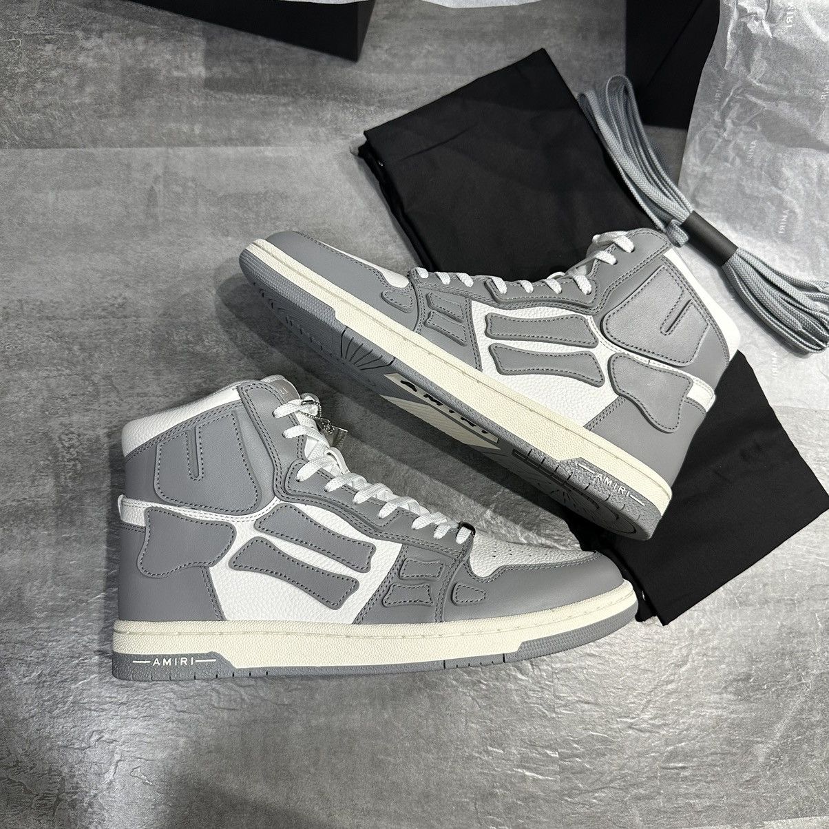 Amiri Skel-Top Hi White/Grey