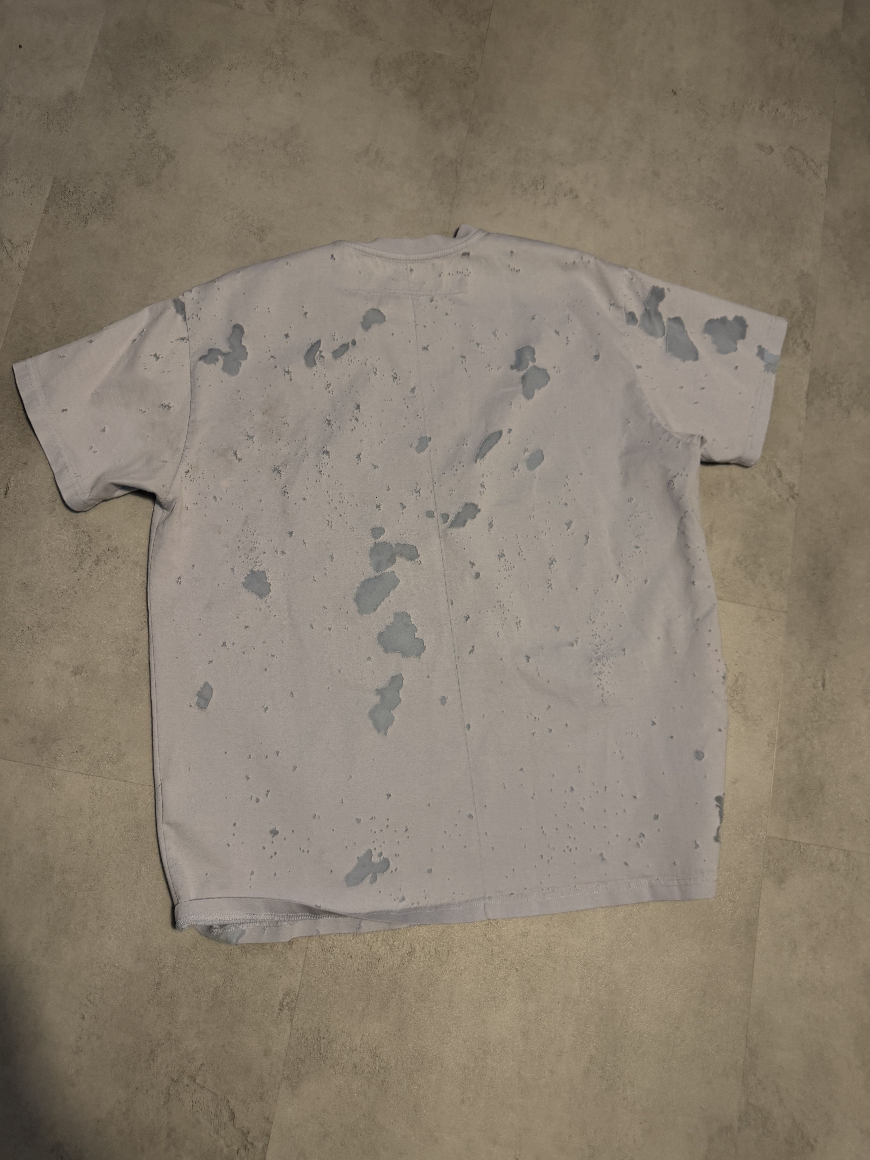 Givenchy Givenchy lightblue distressed tshirt Size US M / EU 48-50 / 2 - 3 Thumbnail