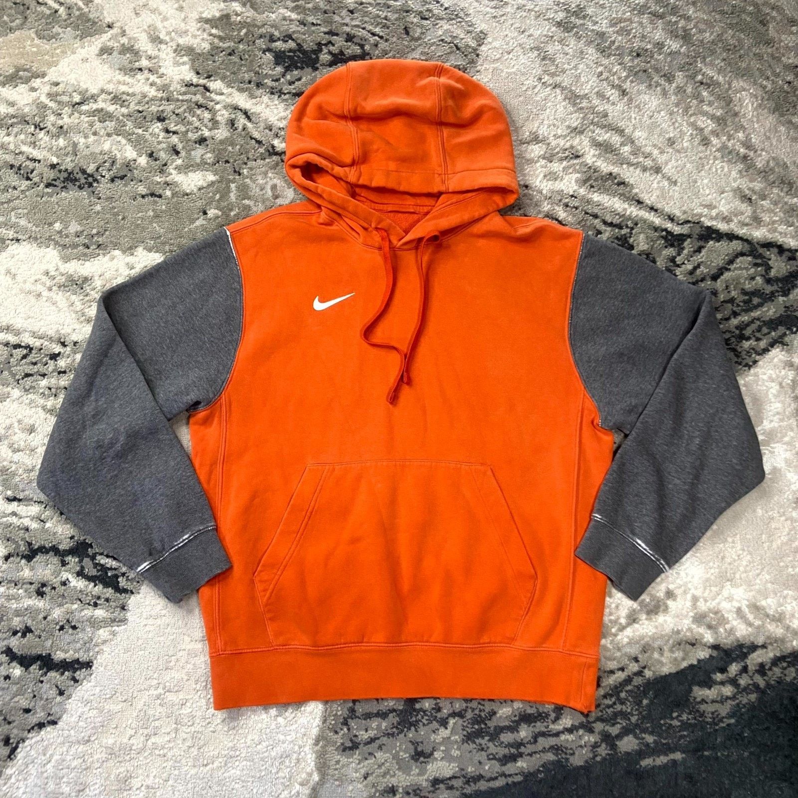 Nike Nike Hoodie Mens Small Orange Colorblock Fleece Lined Ribbed Size US S / EU 44-46 / 1 - 1 Thumbnail