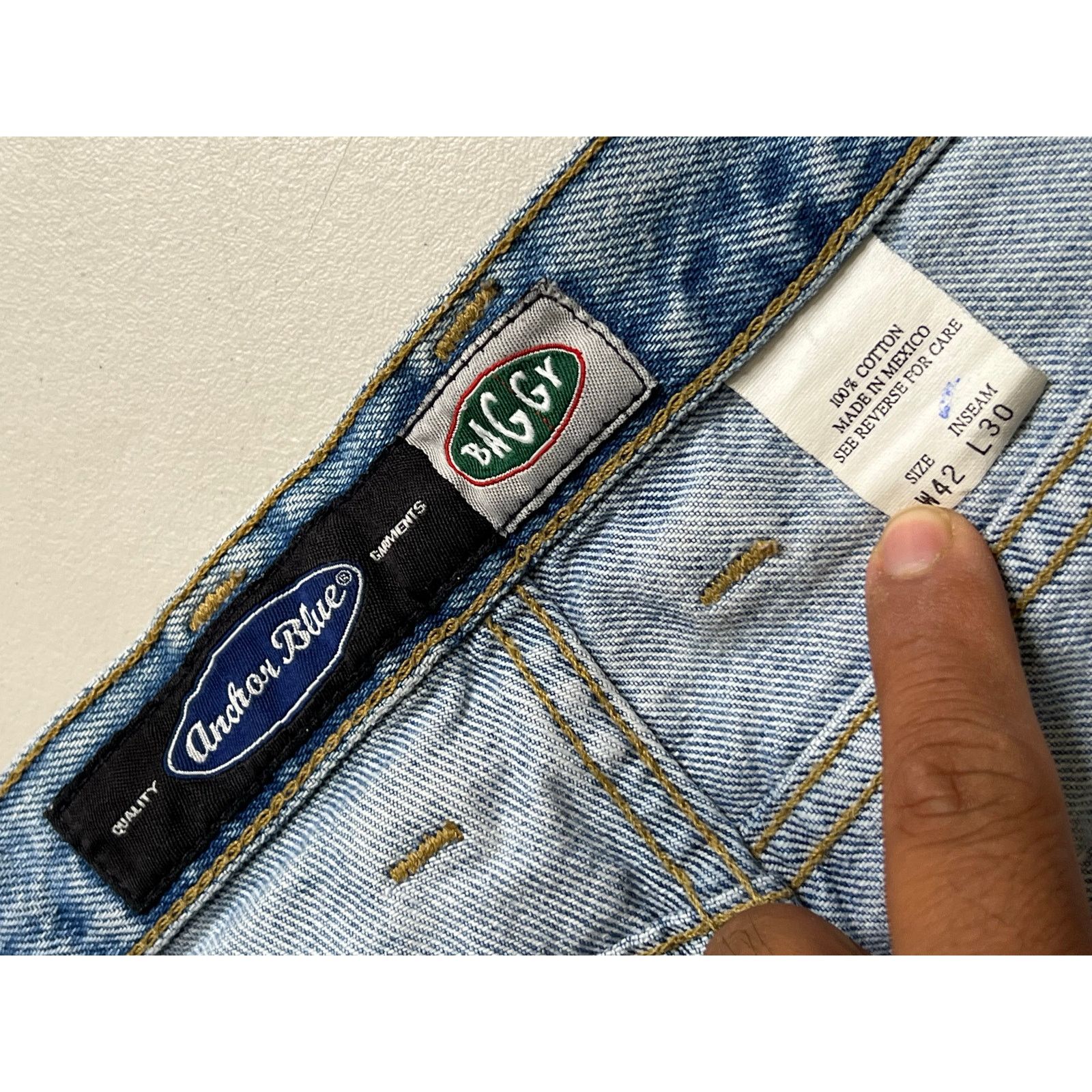 Levi's Vintage 90s ANCHOR BAGGY LIGHT BLUE DENIM JEANS SZ 42X30 Size US 42 / EU 58 - 3 Thumbnail