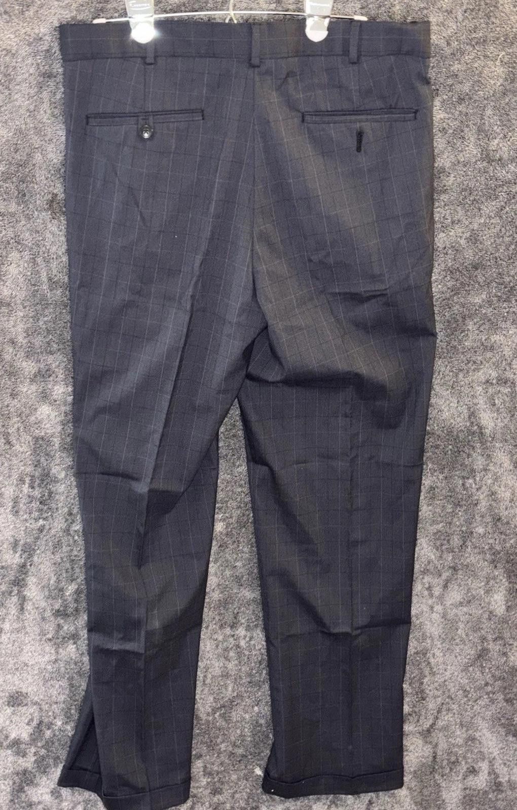 Old Navy Roundtree & Yorke 34x32 Navy Pinstripe Pleated Pants Size US 34 / EU 50 - 2 Thumbnail