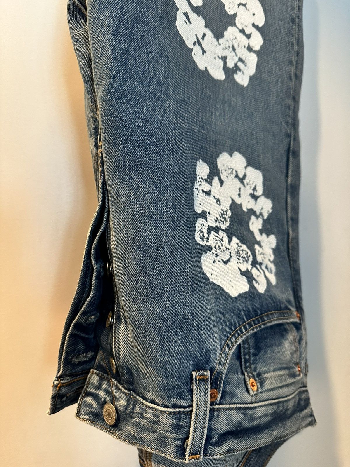 DENIM TEARS × Levi's Denim Tears × Levi's 501 "Cotton Wreath" Jeans Size US 33 - 4 Thumbnail