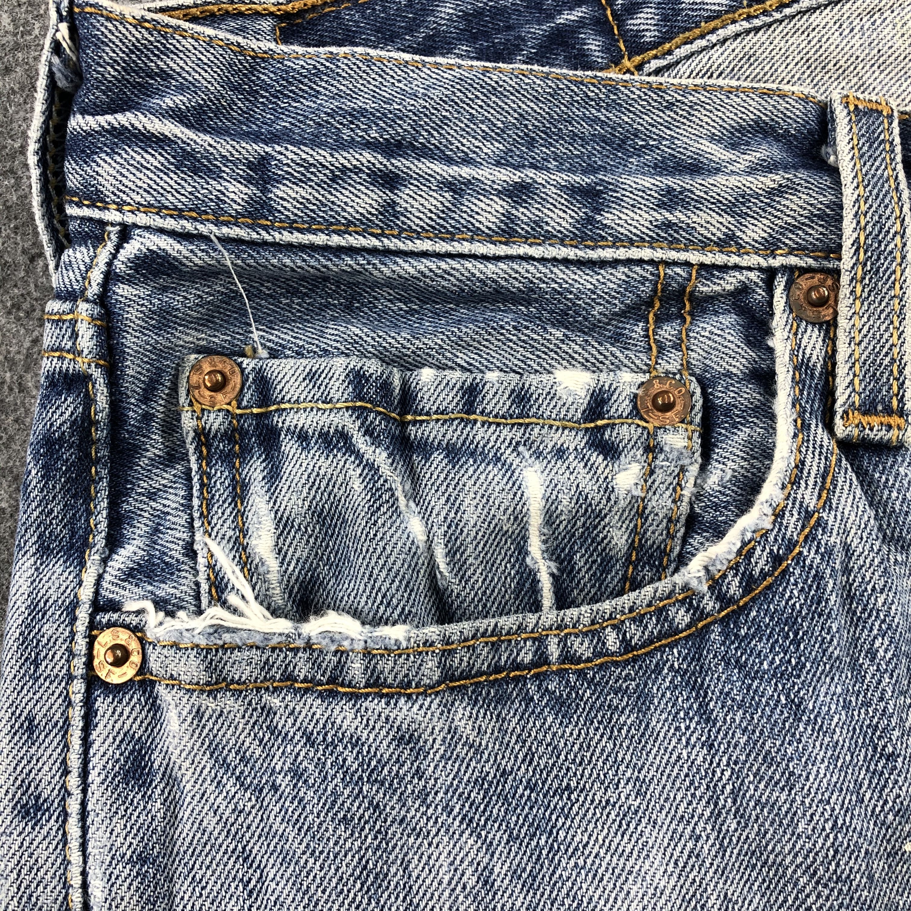 Levi's Vintage 90s Blue Wash Levis 501 Jeans-J2044 Size US 33 - 10 Thumbnail