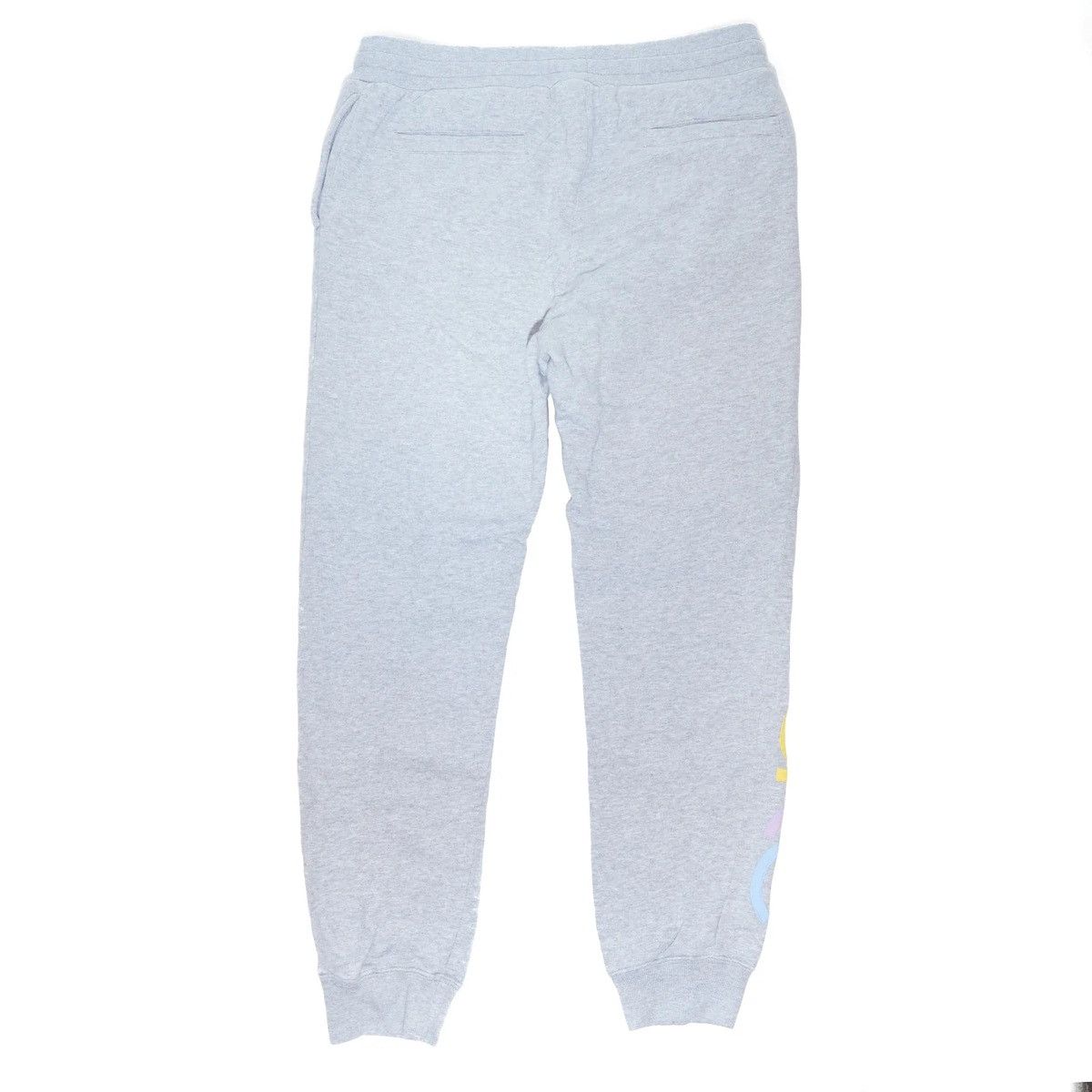 Versace VERSACE RAINBOW COLOR LOGO SWEATPANTS Size US 34 / EU 50 - 2 Thumbnail