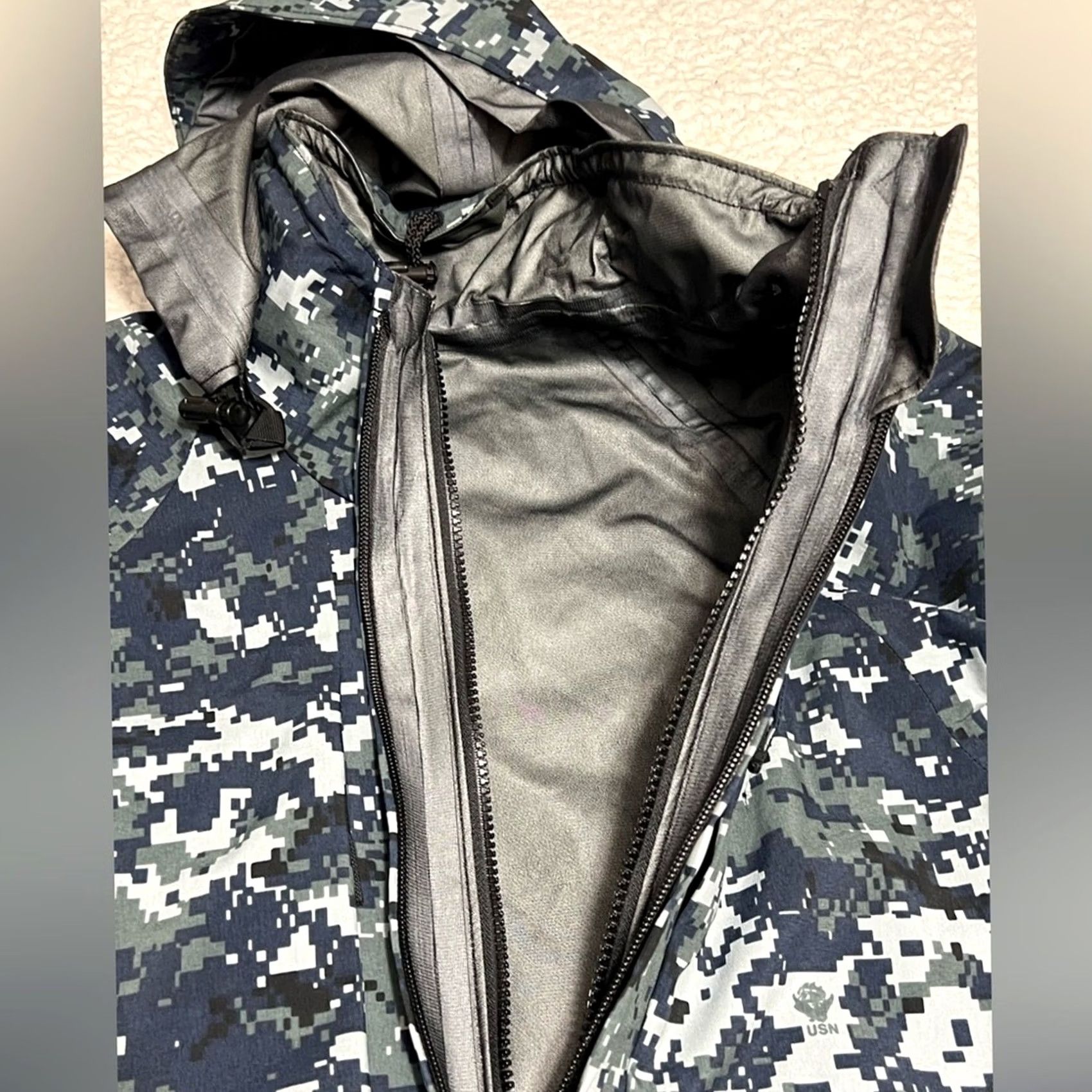 Vintage US NAVY NWU GORE-TEX COLD WEATHER DIGITAL PARKA NO LINER SMALL REG Navy Jacket Military Jacket Mens Blue GORE-TEX Parka - fast shipping Size US S / EU 44-46 / 1 - 7 Thumbnail