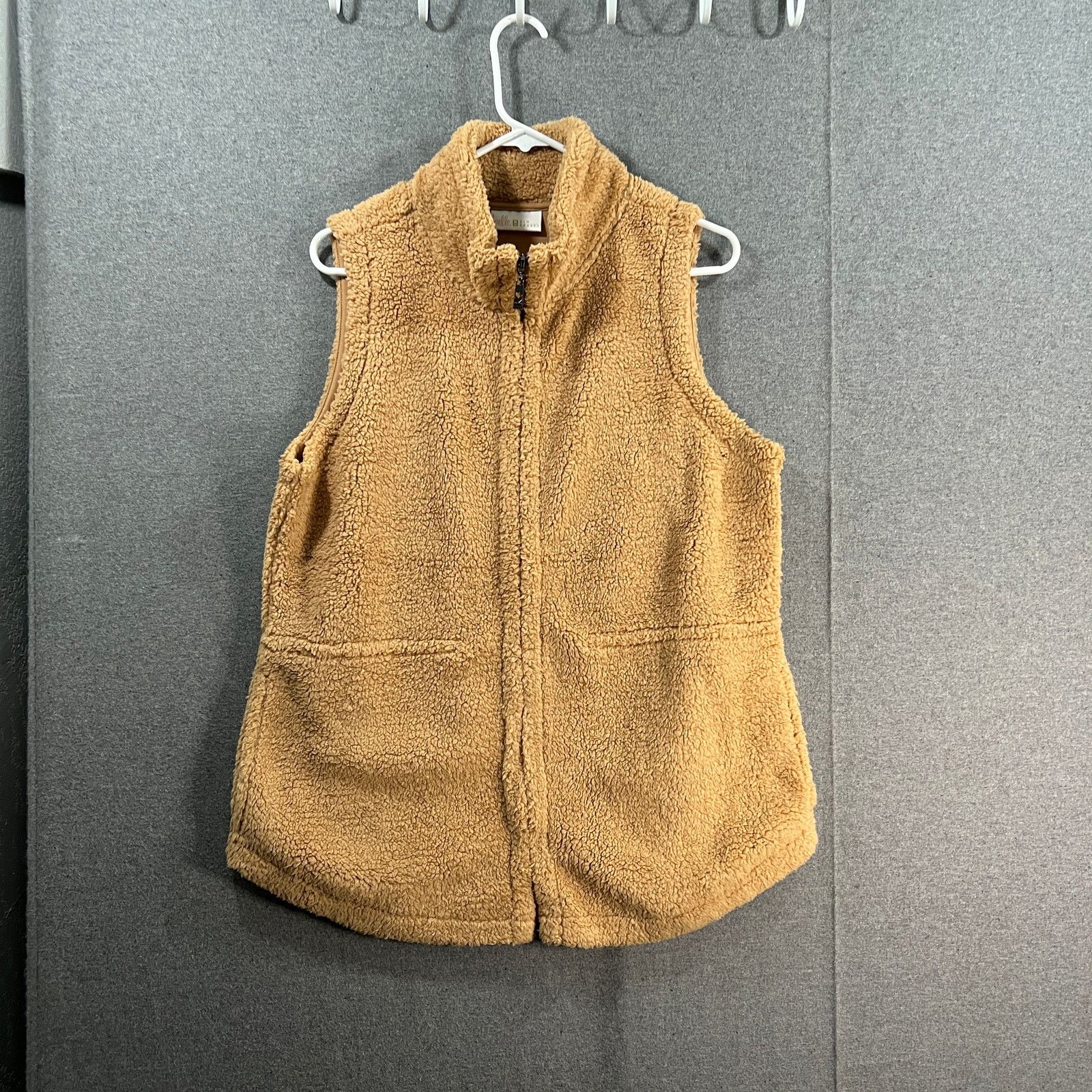 Other Belle by Kim Gravel Signature Zip Sherpa Vest Camel Size M / US 6-8 / IT 42-44 - 1 Thumbnail