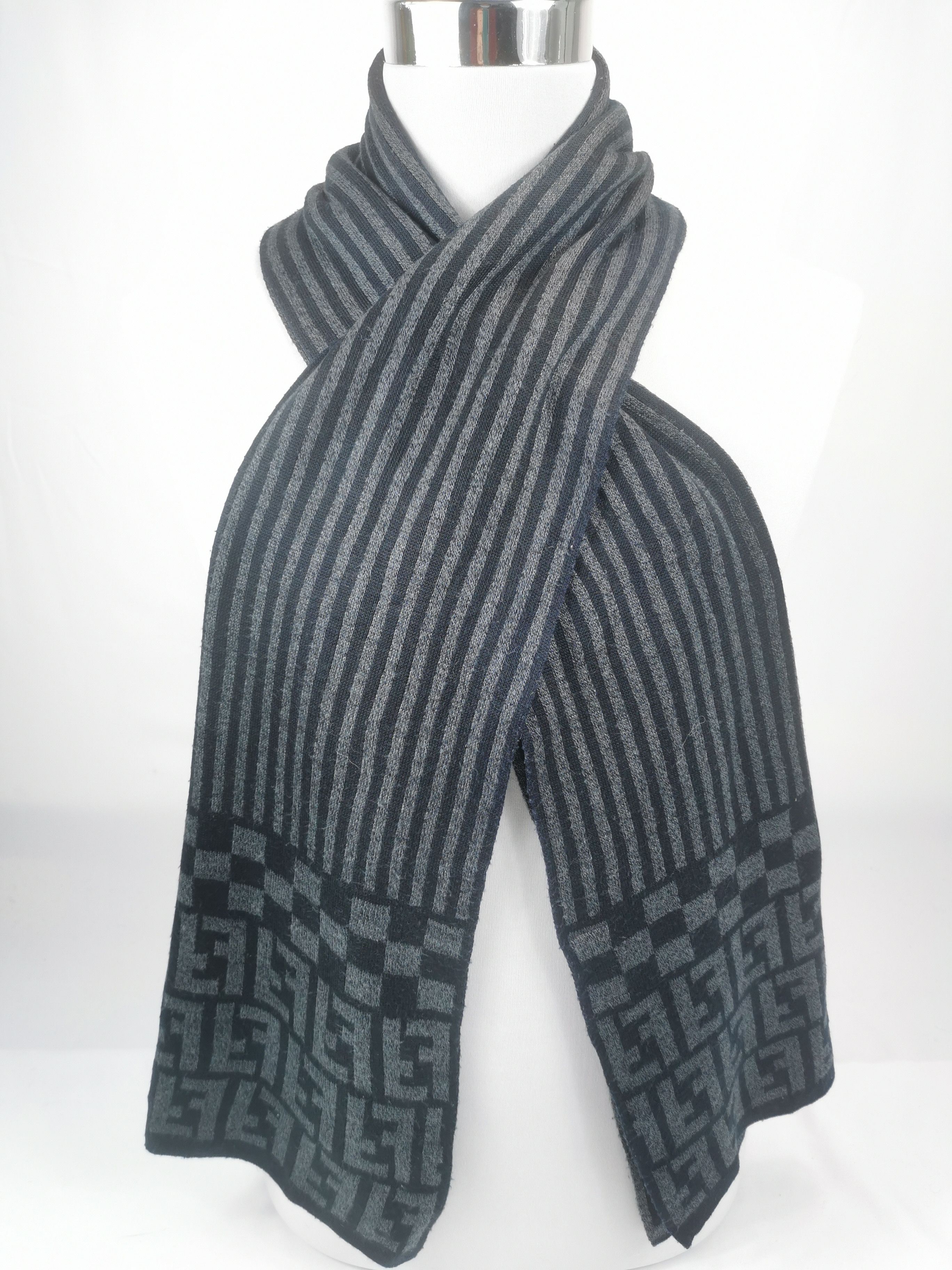Fendi Fendi scarf muffler winter Size ONE SIZE - 1 Thumbnail