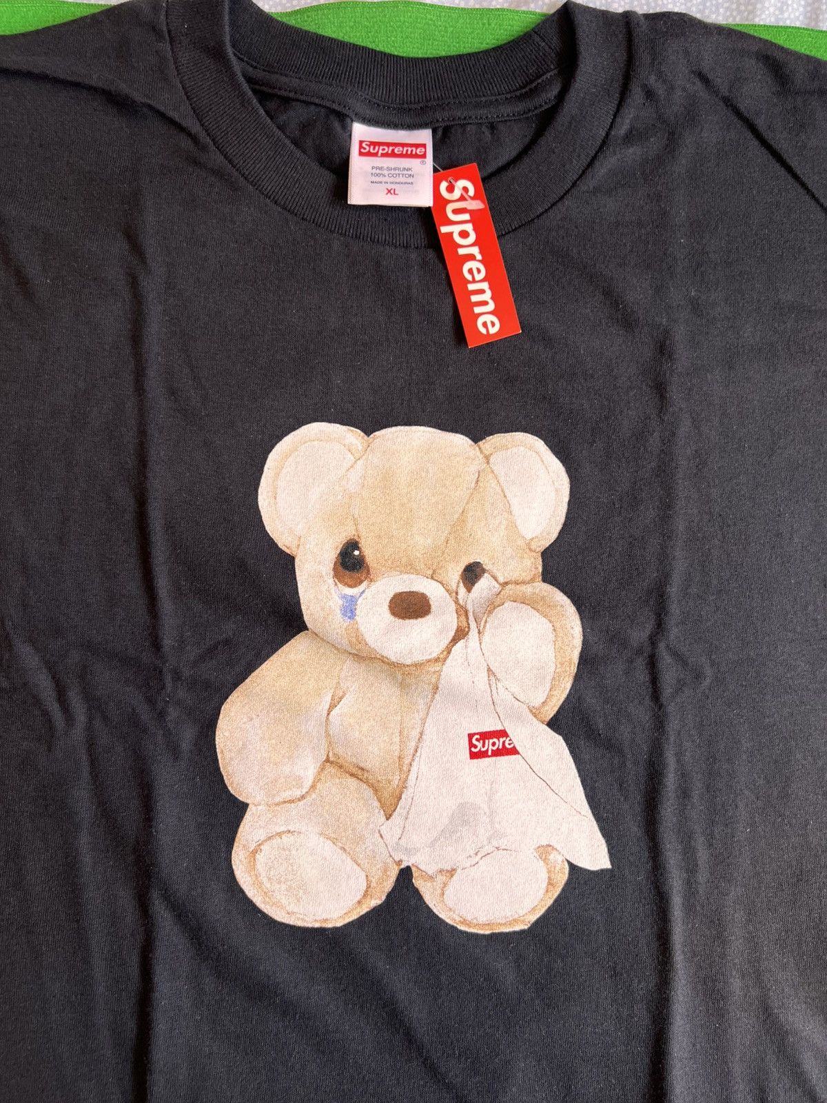 Supreme XL Supreme Bear Tee 2025 black red teddy cry tears peluche