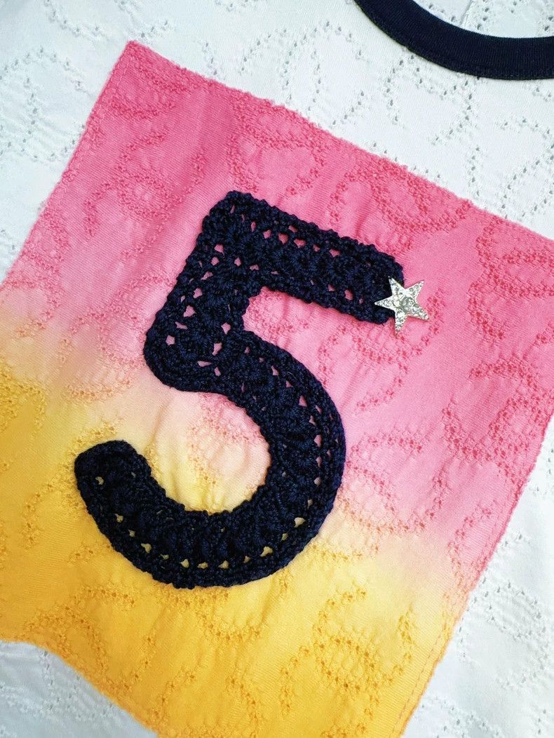 Chanel Chanel 24C early spring white background logo color gradie Size XXS / US 00 / IT 34 - 4 Thumbnail