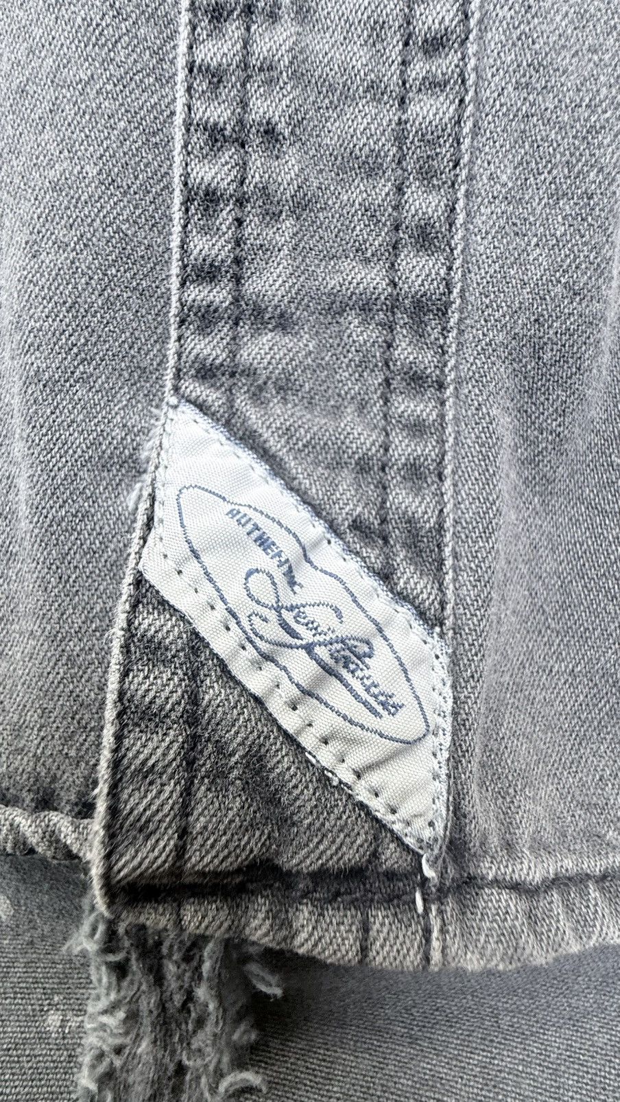 Levi's [3Q 94] Vintage Levi’s 60507-1061 Distressed Button Shirt L Size US L / EU 52-54 / 3 - 2 Thumbnail
