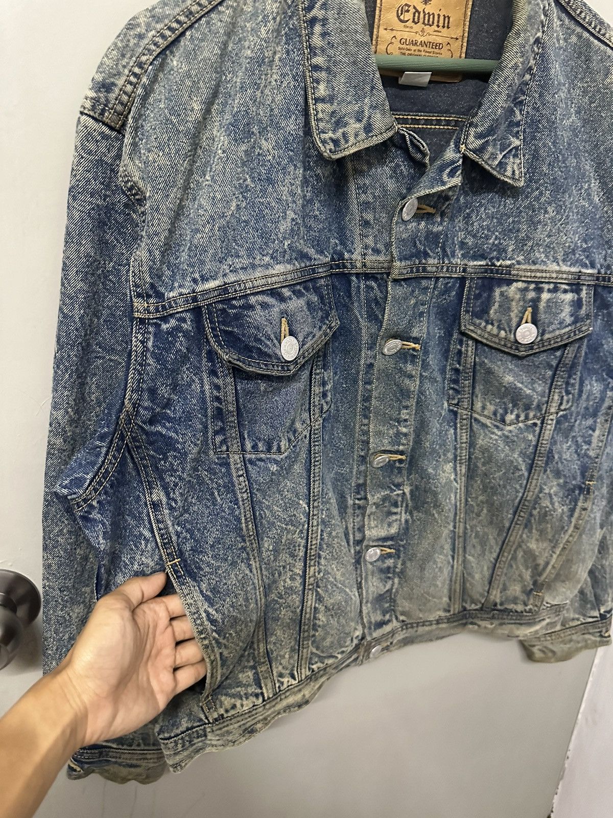 Edwin × Vintage Vintage EDWIN Distressed Denim Jacket Size US L / EU 52-54 / 3 - 5 Thumbnail