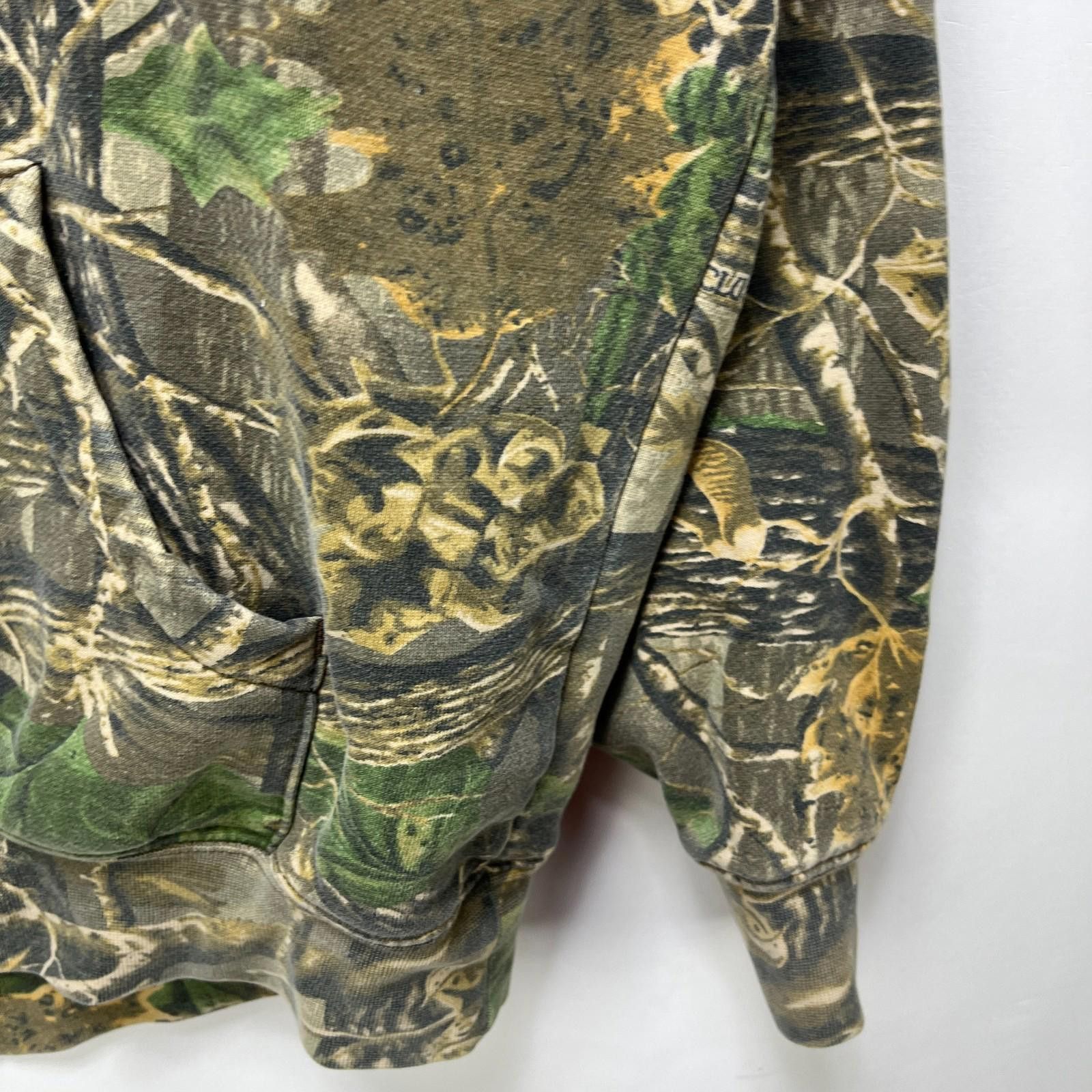 Cabelas Vintage Realtree Camo Cabelas Outdoors Hoodie Womens Medium Size ONE SIZE - 4 Thumbnail