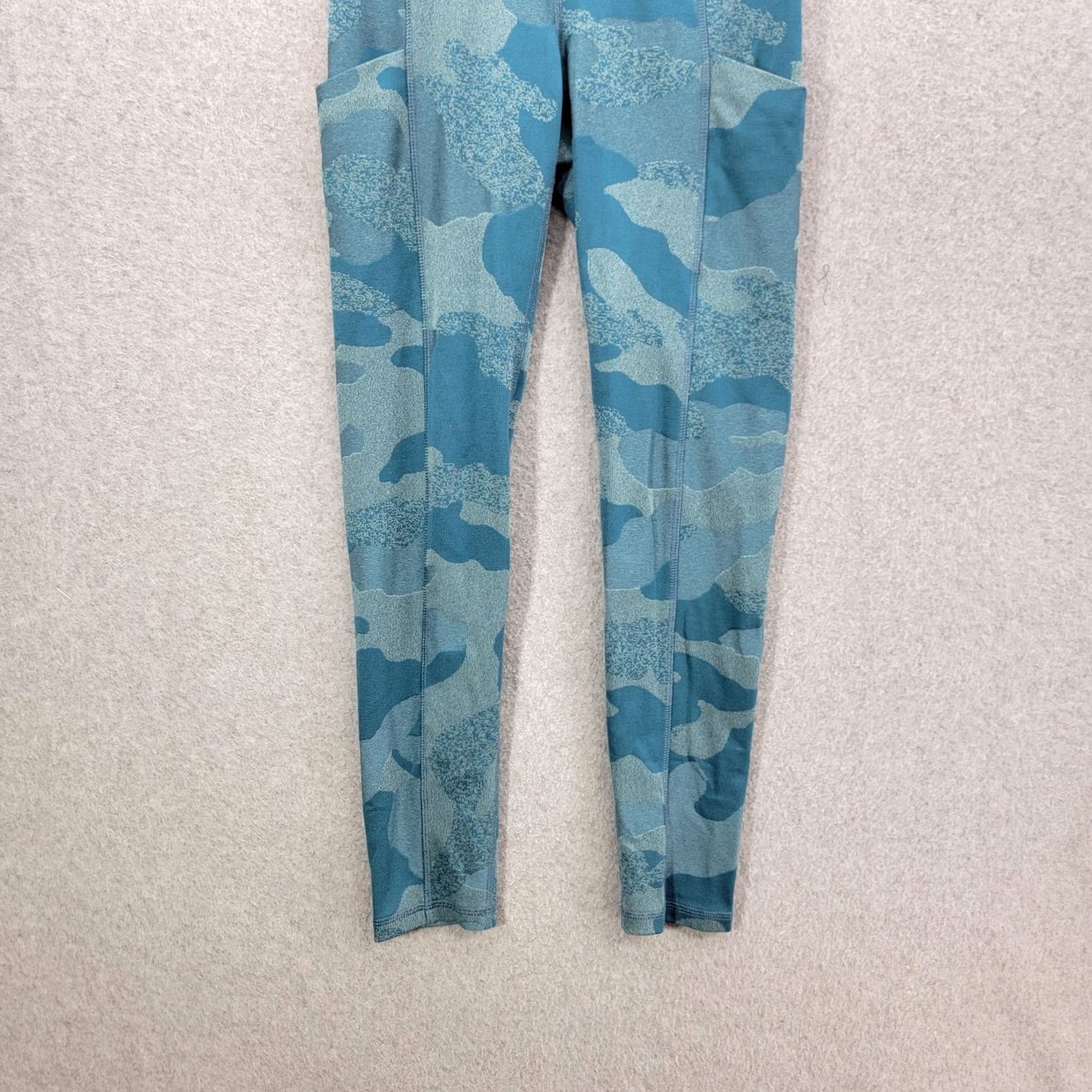 The North Face The North Face Full Length Running Leggings Women's Blue Camo XS Size 26" / US 2 / IT 38 - 2 Thumbnail