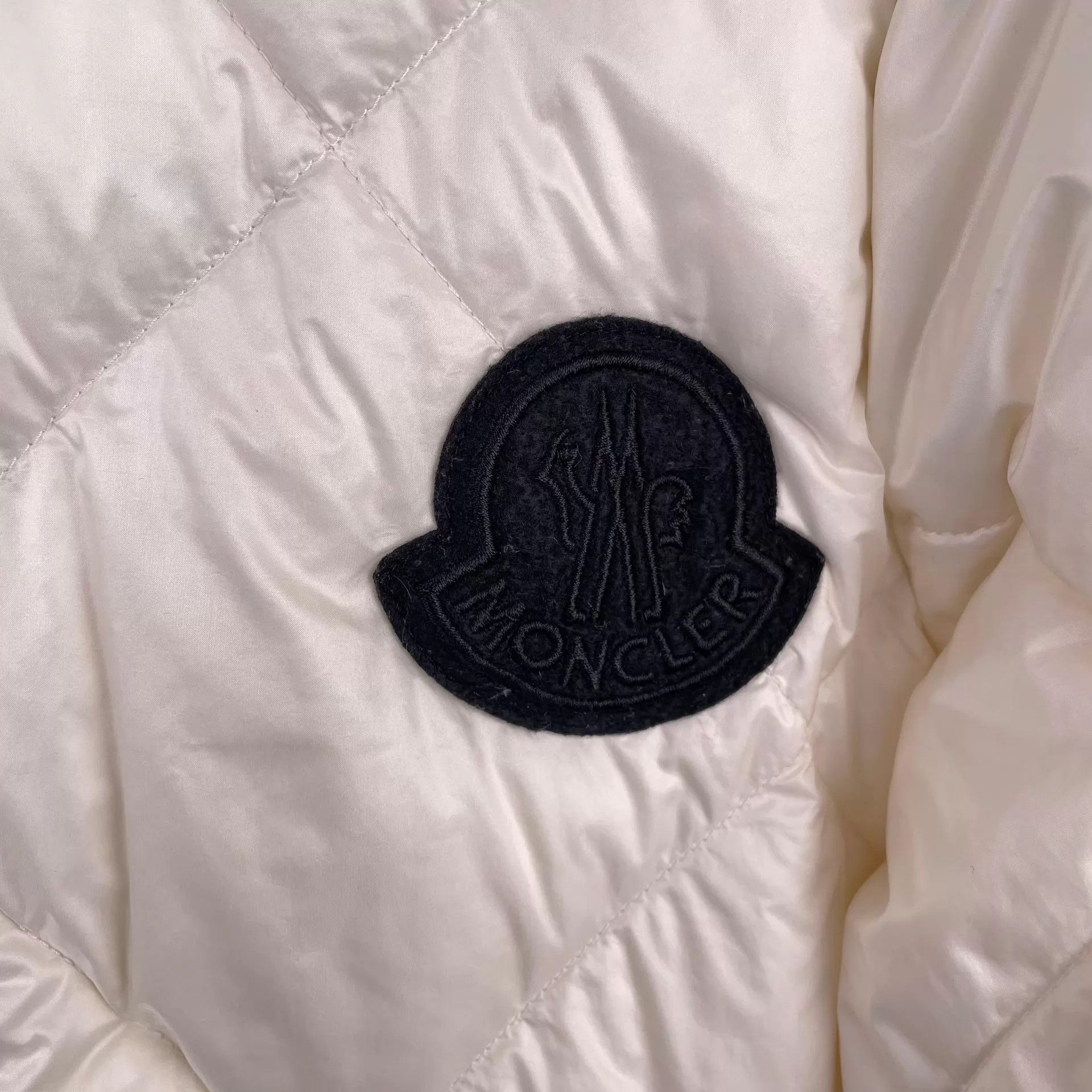 Moncler Moncler White Hooded Down Jacket 260504XJJ6F16 Size XS / US 0-2 / IT 36-38 - 8 Thumbnail