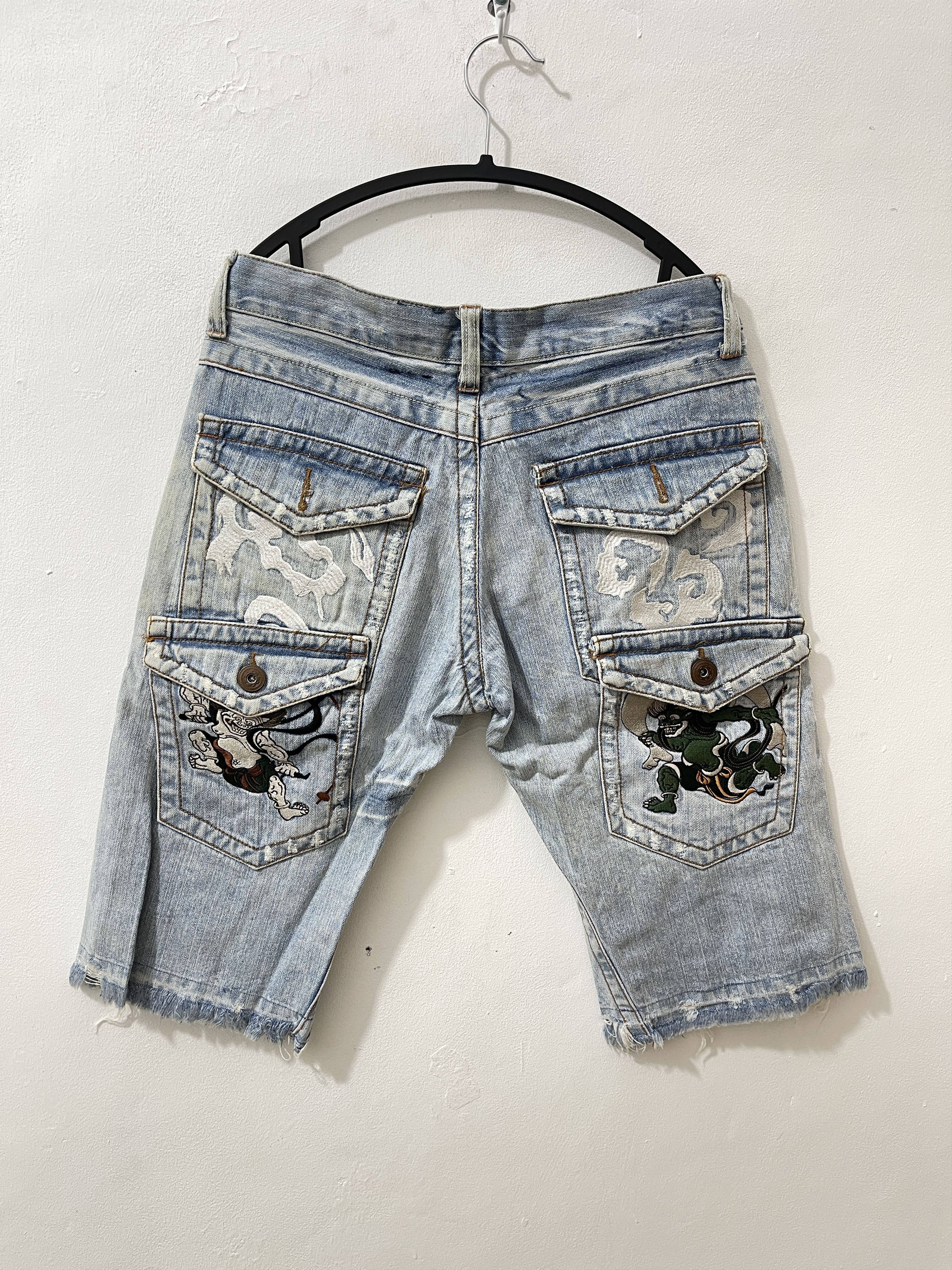 Japanese Brand Unfinished Wagara Neo Japan Fujin & Raijin Art Y2k Shorts Size US 32 / EU 48 - 1 Thumbnail