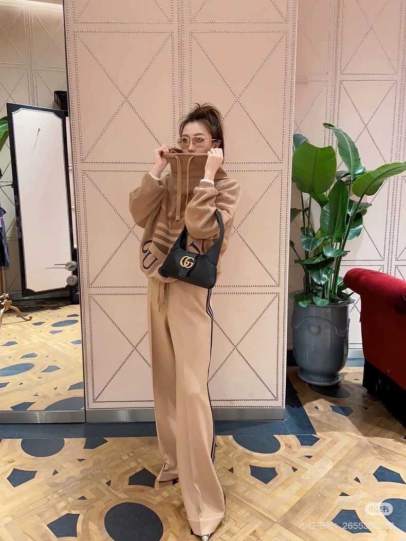Gucci Gucci Sweatshirt 2502-Nextarrow Size US XS / EU 42 / 0 - 8 Thumbnail