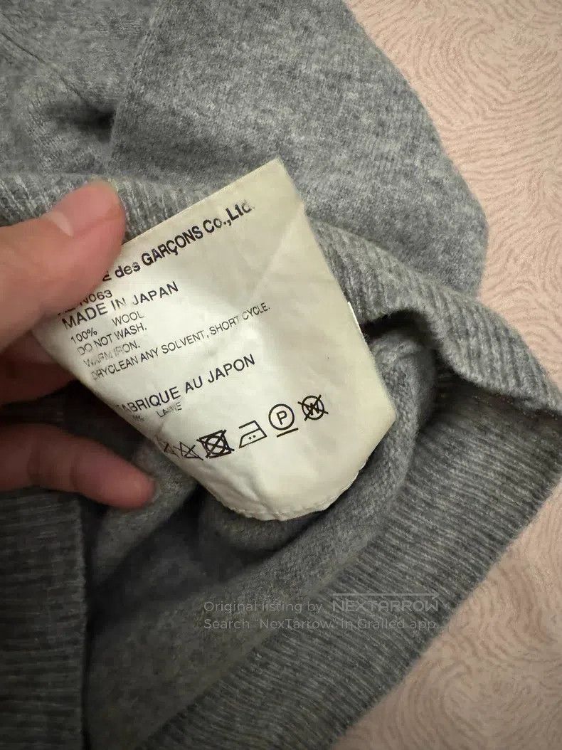 Comme des Garcons Comme Des Garcons Cashmere V-Neck Sweater Size M / US 6-8 / IT 42-44 - 4 Thumbnail