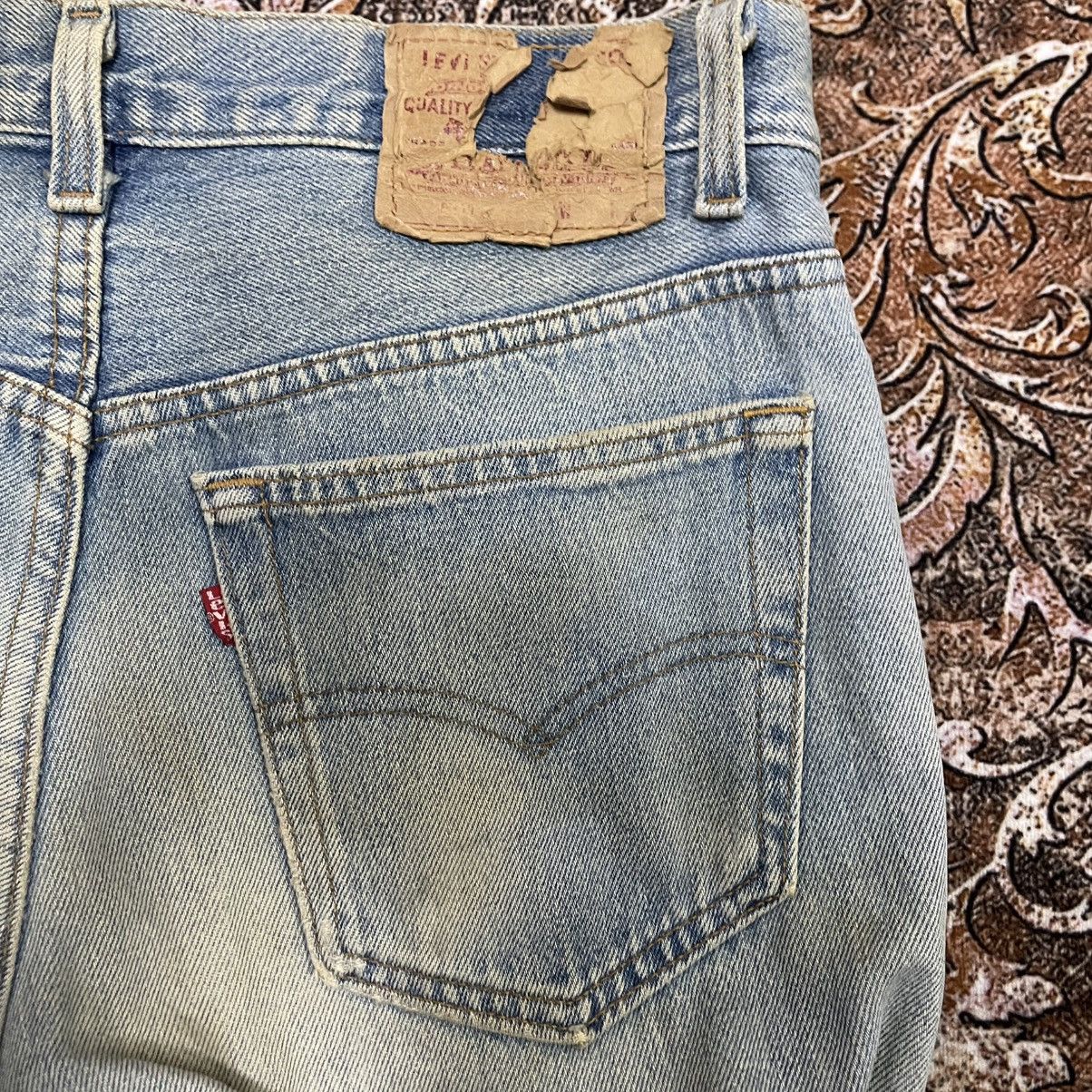 Levi's Vintage Clothing 🔥Vintage Levis 501 Stoned Washed Distress Dirty Denim Jeans Size US 31 - 15 Thumbnail