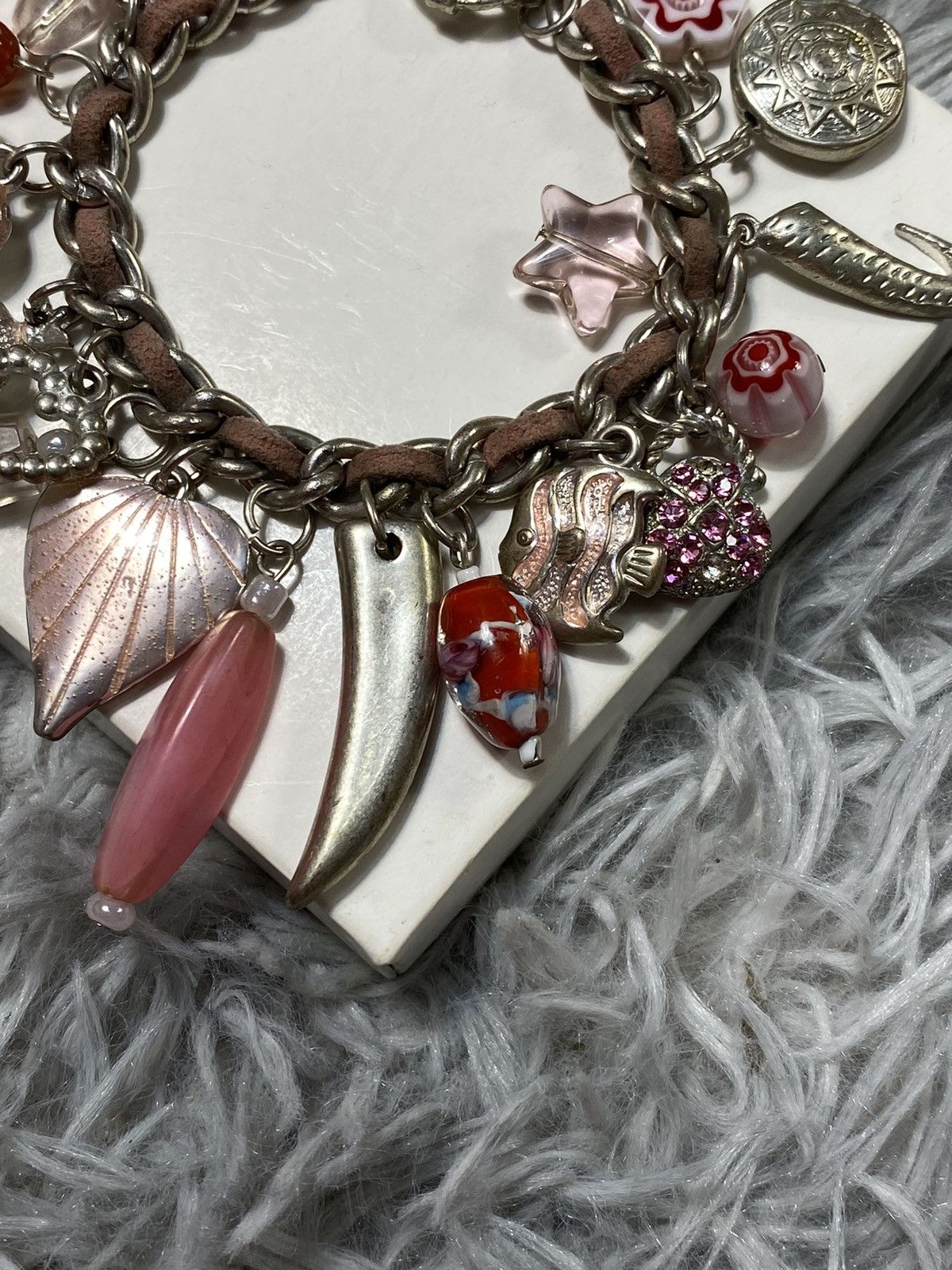 Jewelry Charming Vintage Bracelet - Unique Charms Size ONE SIZE - 4 Thumbnail