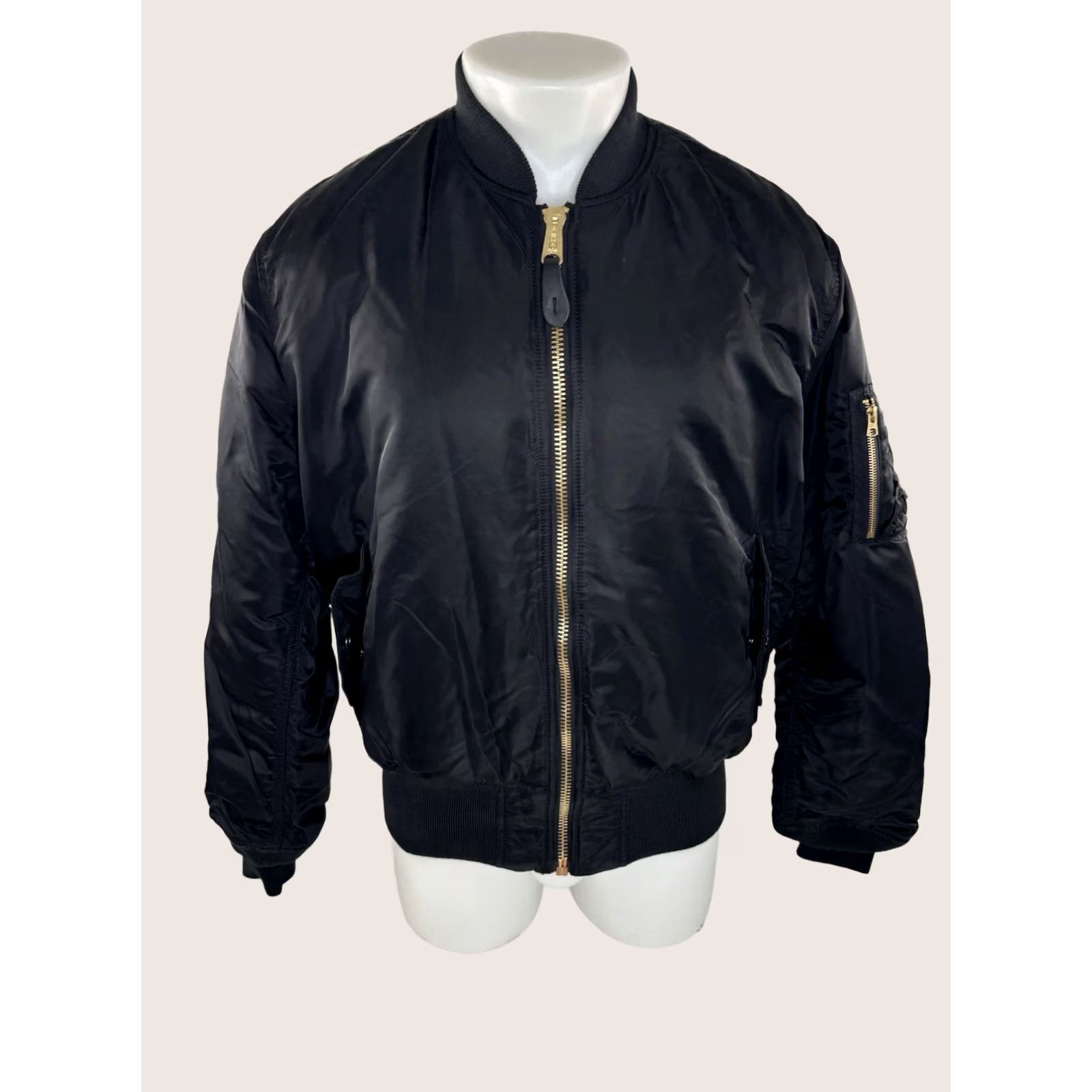 Alpha Industries ALPHA INDUSTRIES MA-1 Bomber Jacket L Black Mens Nylon - EXCELLENT Size US L / EU 52-54 / 3 - 1 Thumbnail