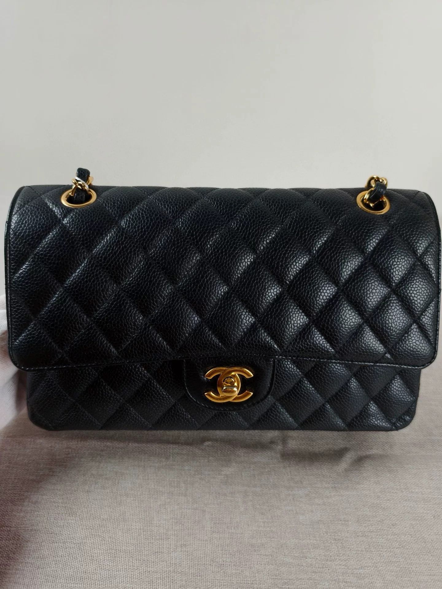 Chanel Pre-loved Bag Very good condition Size ONE SIZE - 1 Thumbnail