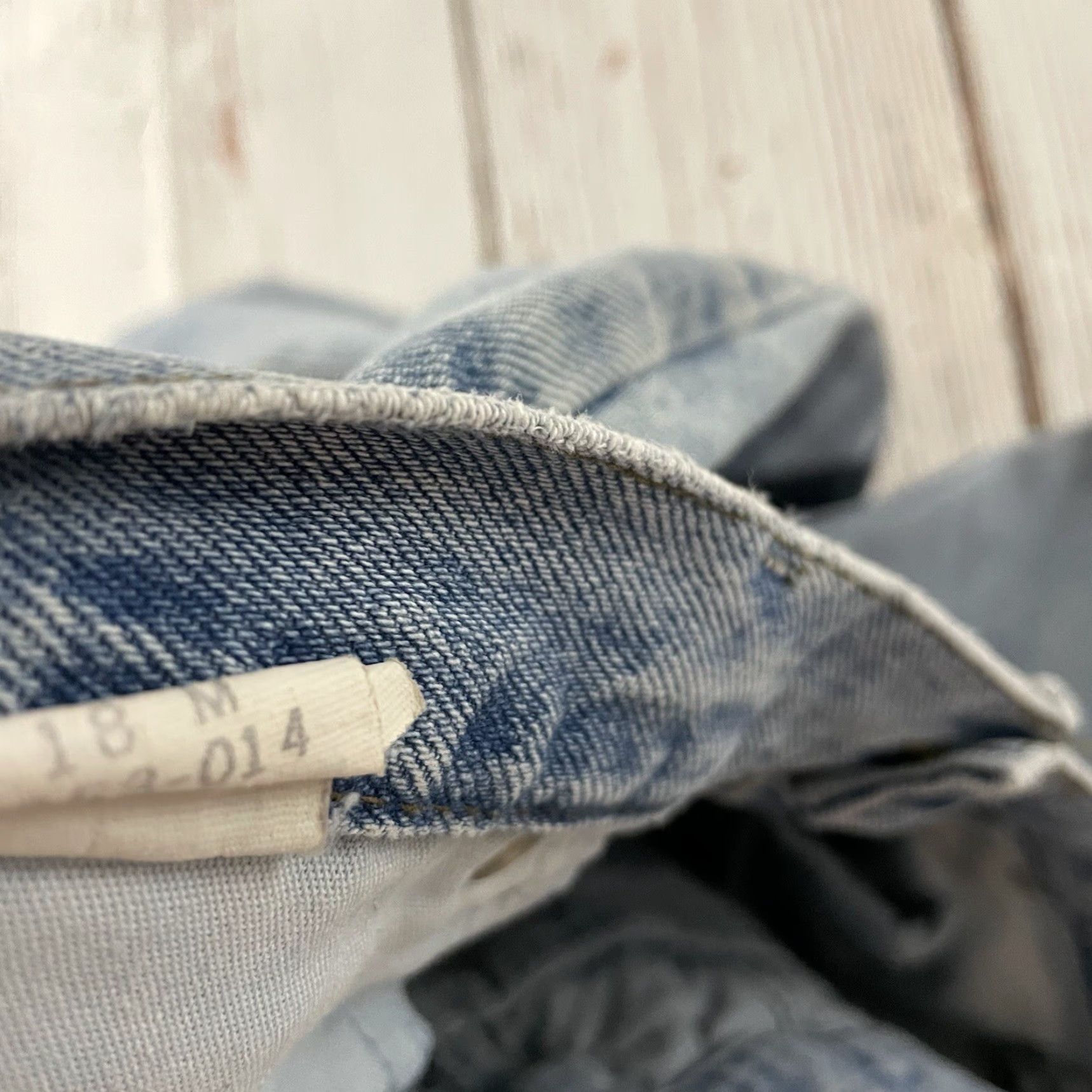 Lee VINTAGE Lee Riders Light Wash Blue Denim Mom Jeans Women's 18 Jeans Blue Lee 90s Womens Size 40" / US 18 - 3 Thumbnail