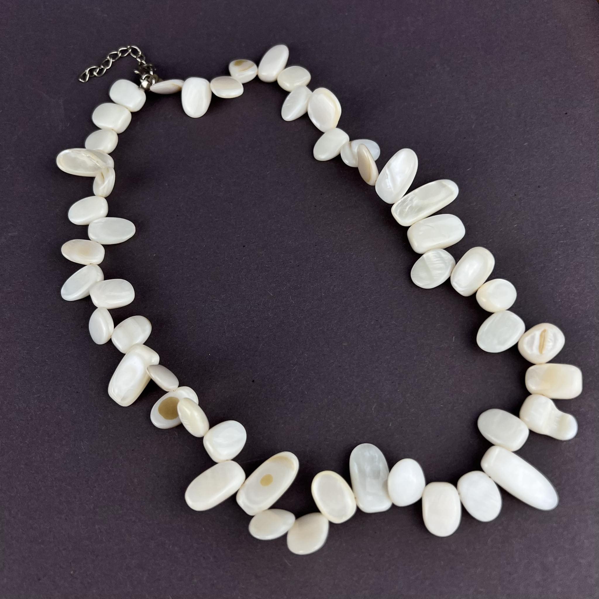 Vintage Vintage Necklace White Natural Pearl Nacre Shell Stone Size ONE SIZE - 1 Thumbnail