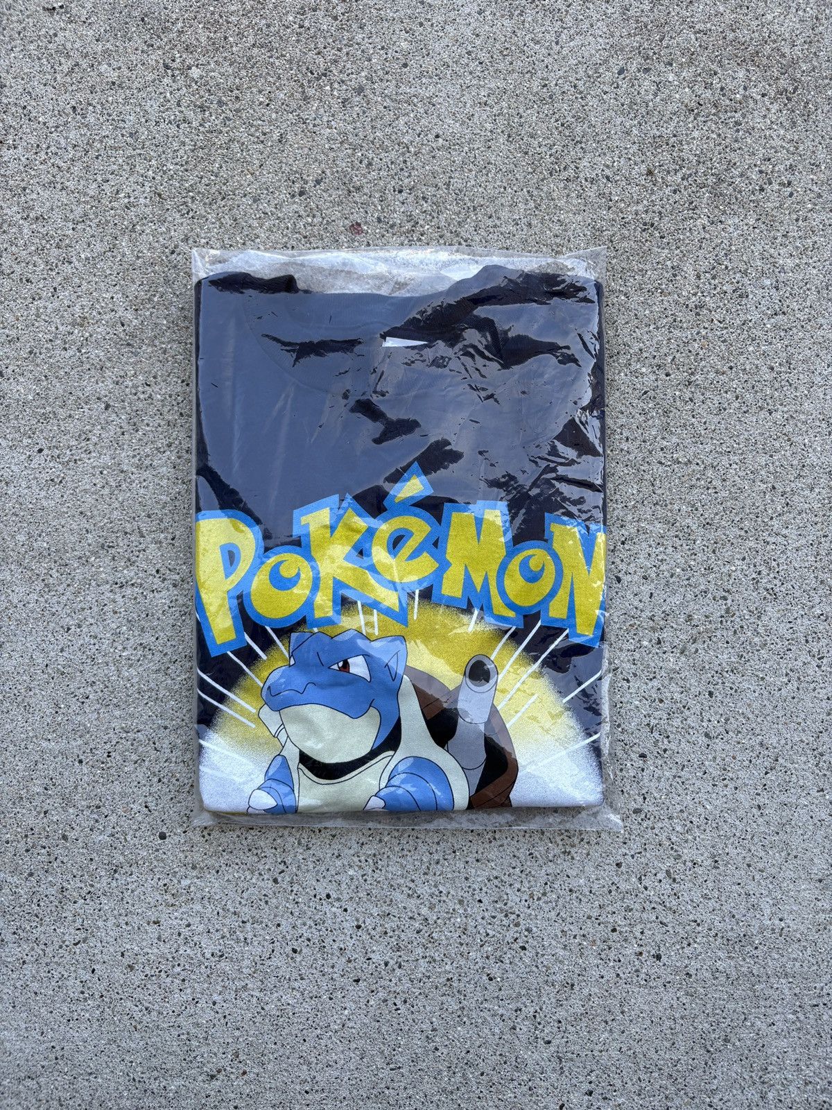 Pokemon Vintage 1999 Pokèmon “Blastoise” Navy Blue L/S Shirt Size L Size US L / EU 52-54 / 3 - 5 Thumbnail